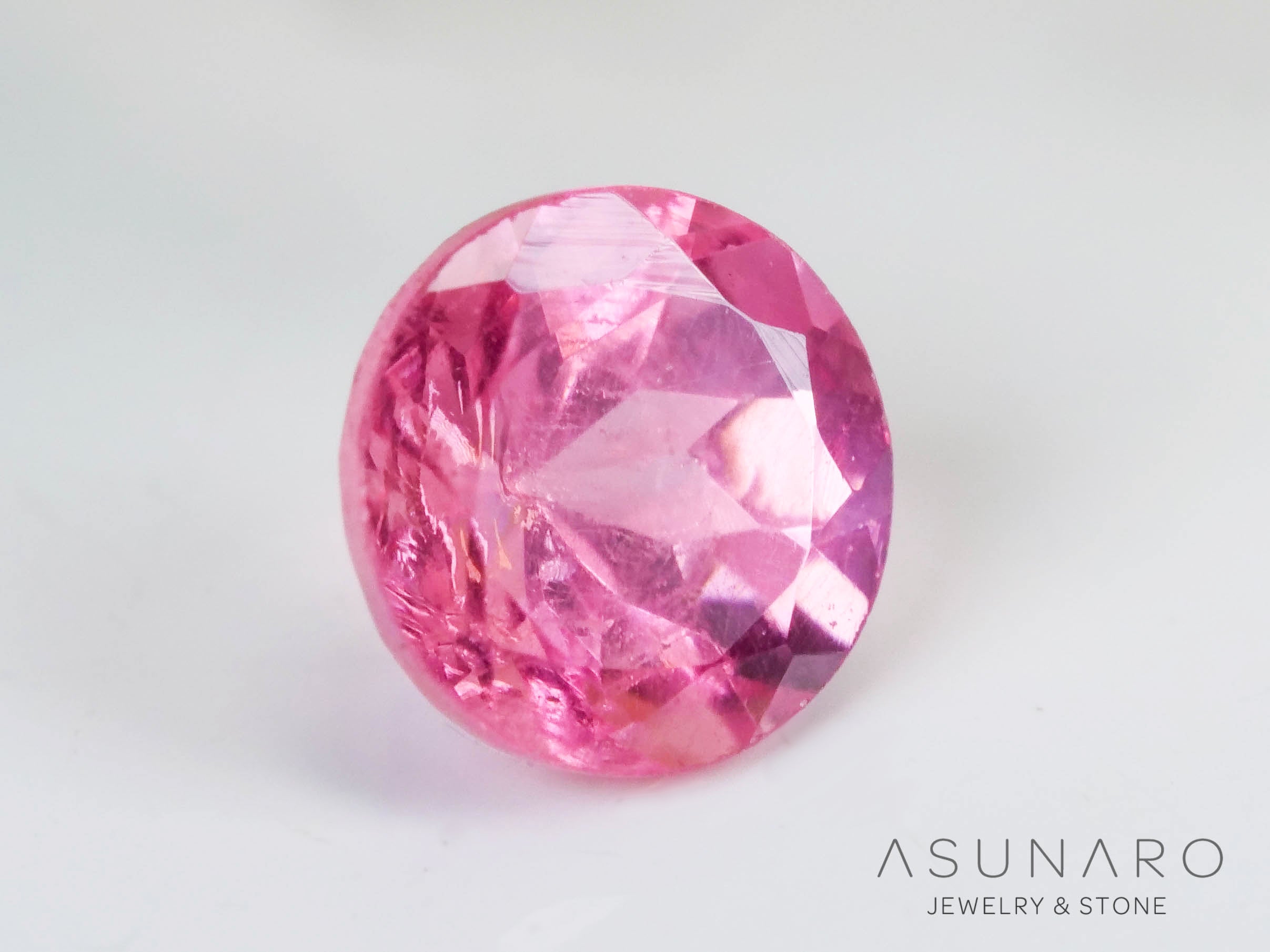 ピンクスピネル 　ラウンドカット　スリランカ産　0.26ct　【241026-2625】