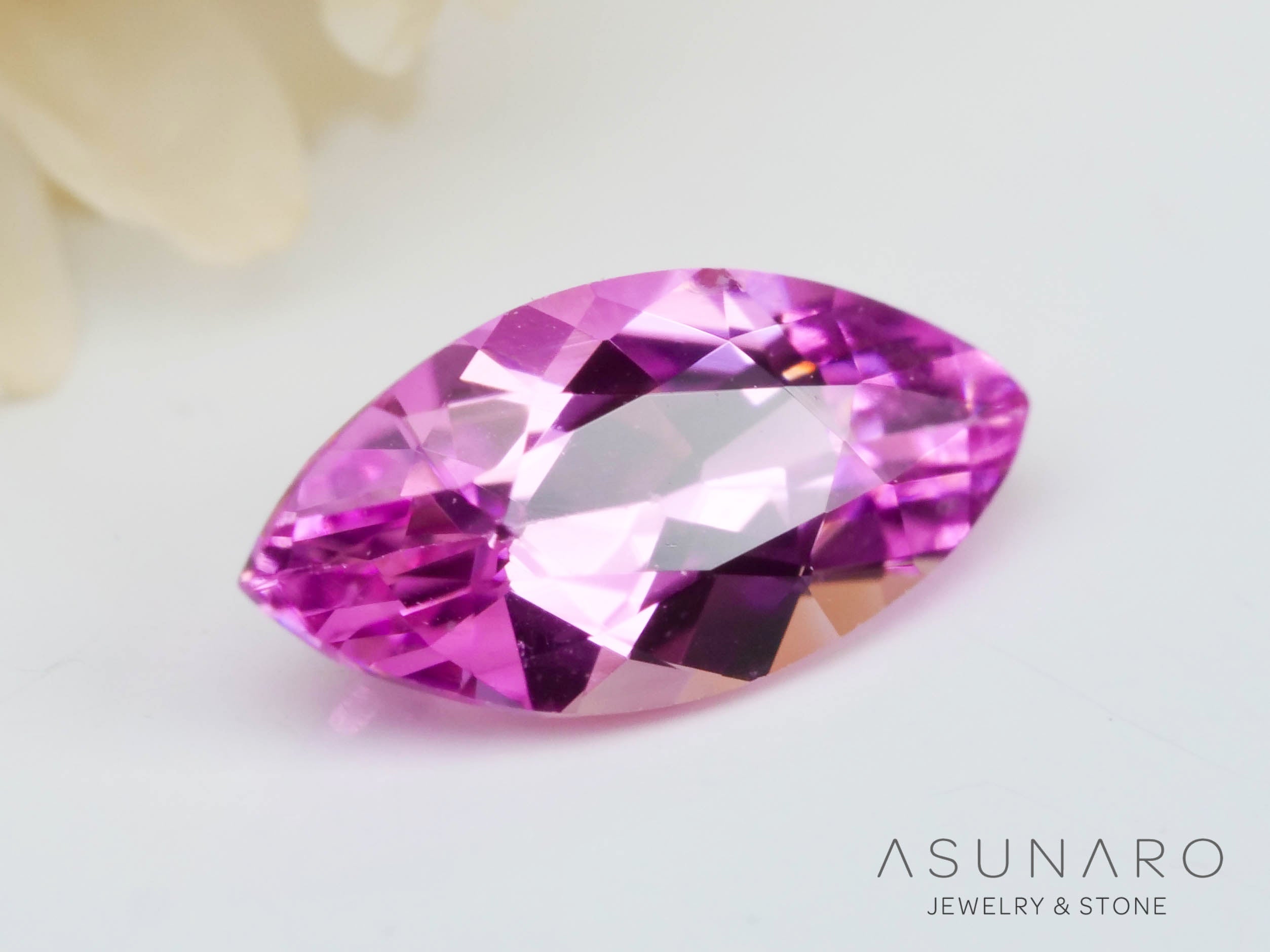 ピンクスピネル 　マーキスカット　スリランカ産　0.21ct　【241026-2626】