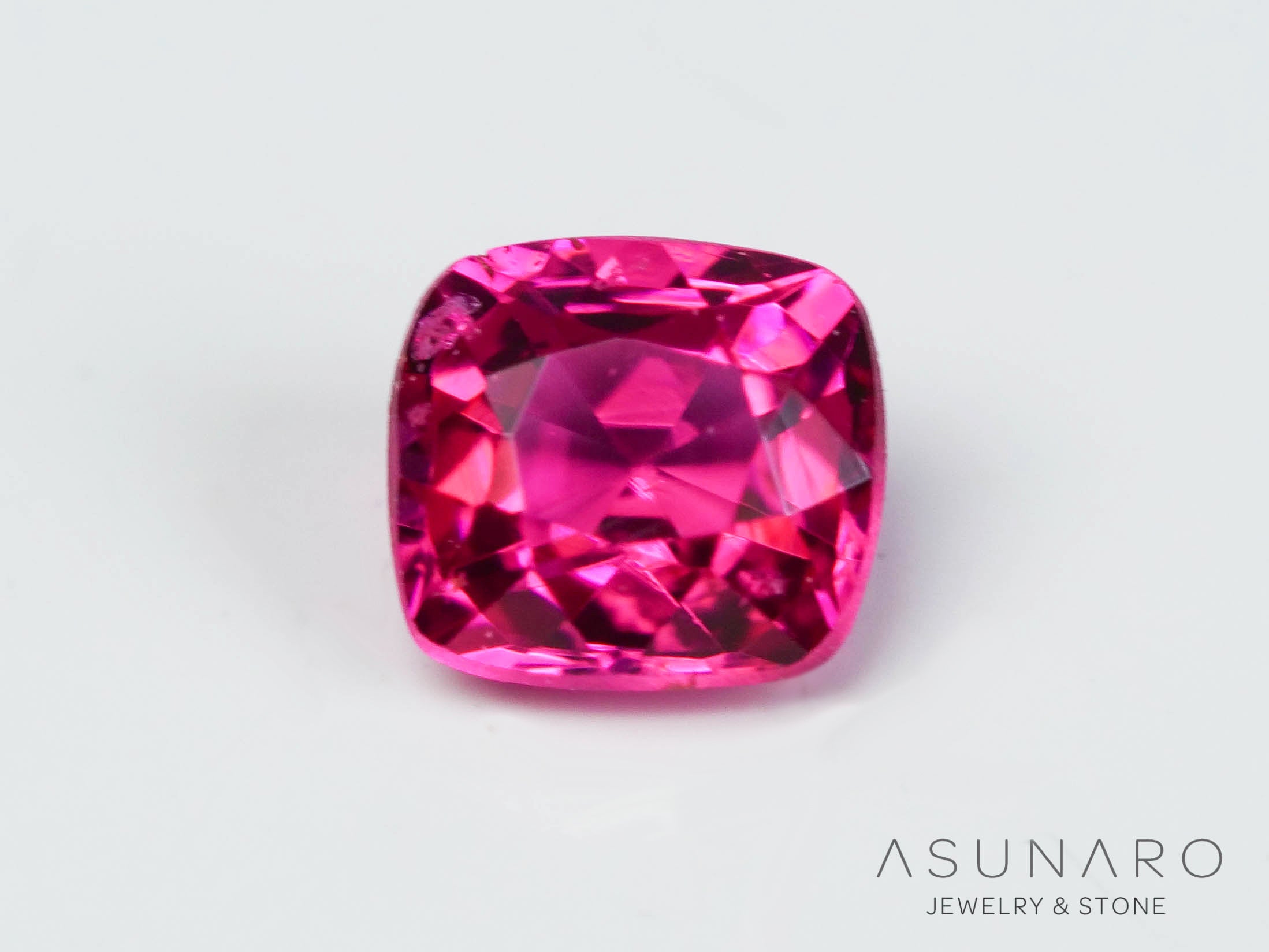 ピンクスピネル 　クッションカット　スリランカ産　0.11ct　【241026-2630】