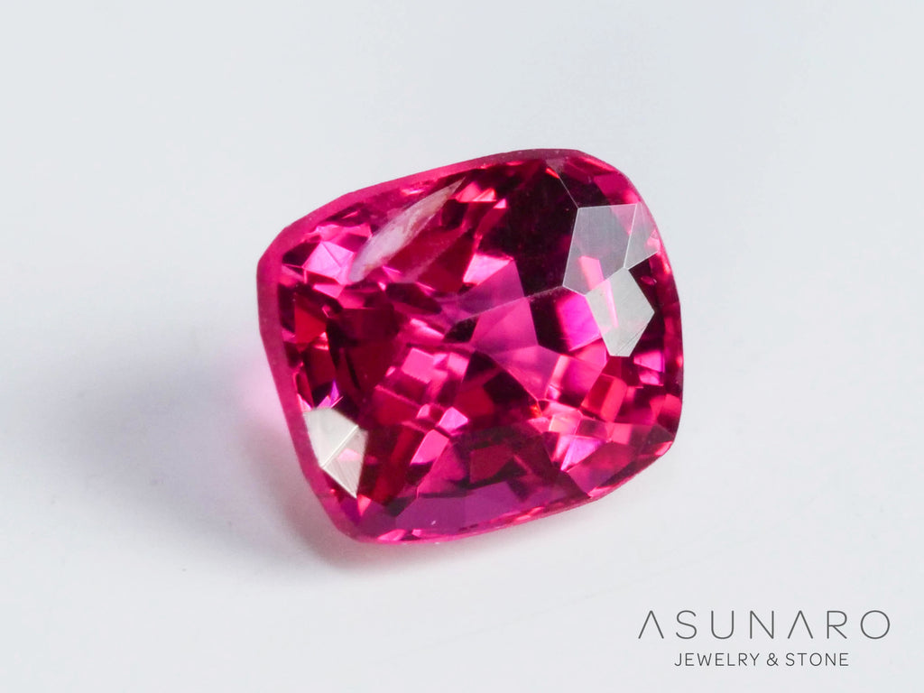 ピンクスピネル 　クッションカット　スリランカ産　0.24ct　【241026-2631】