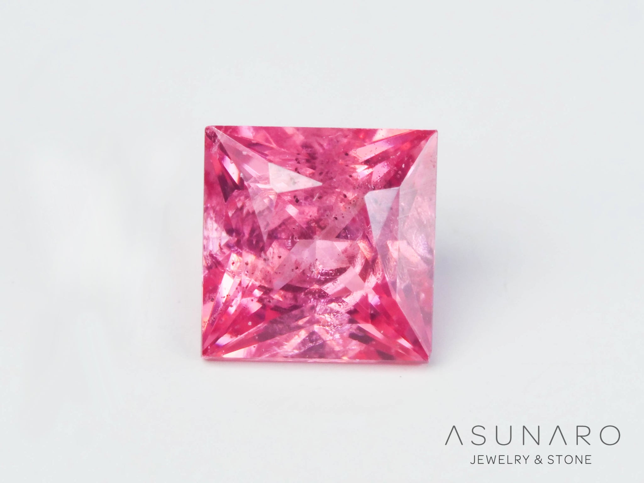 ピンクスピネル プリンセスカット スリランカ産 0.17ct 【241026