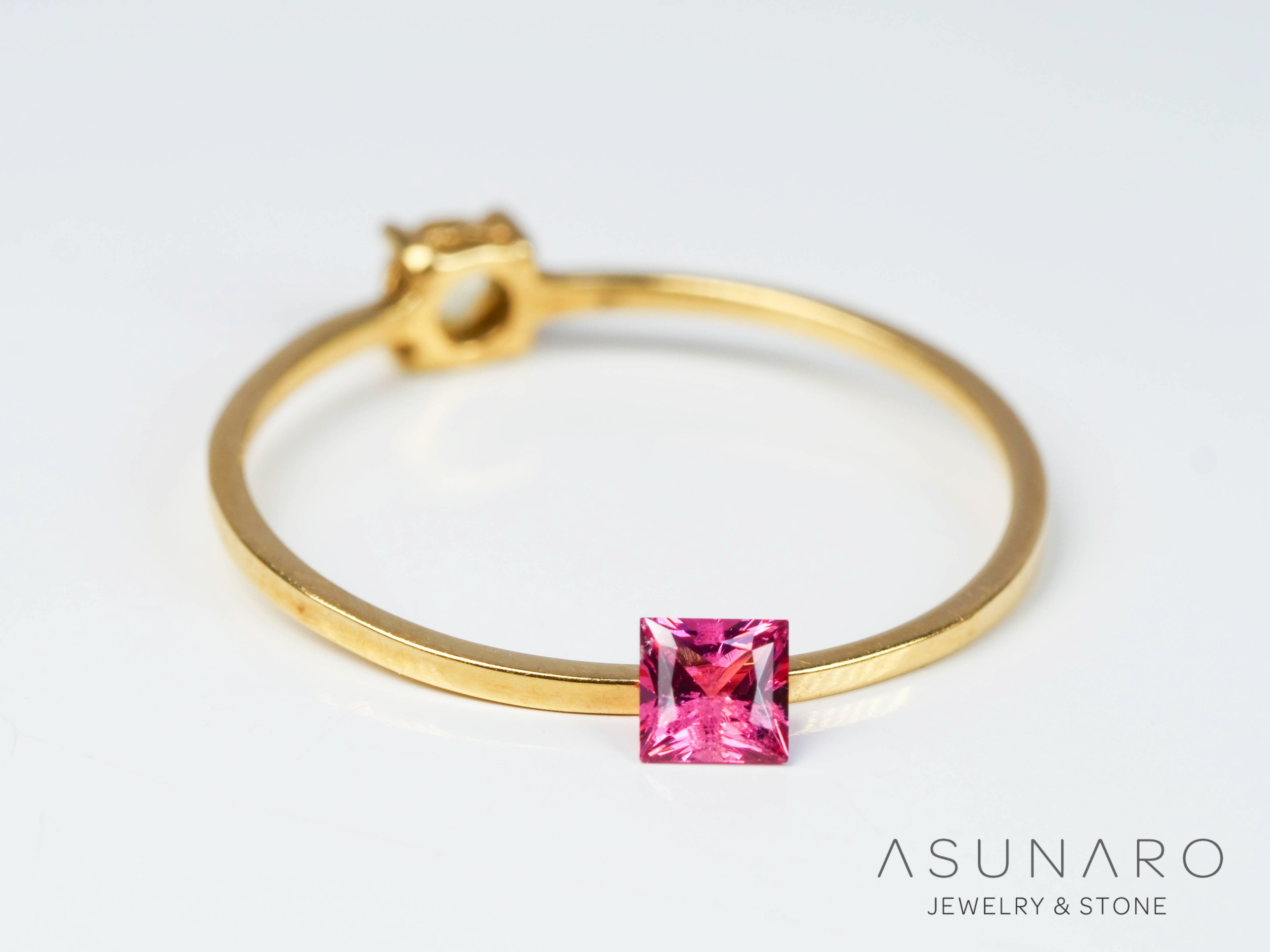 ピンクスピネル 　プリンセスカット　スリランカ産　0.17ct　【241026-2638】