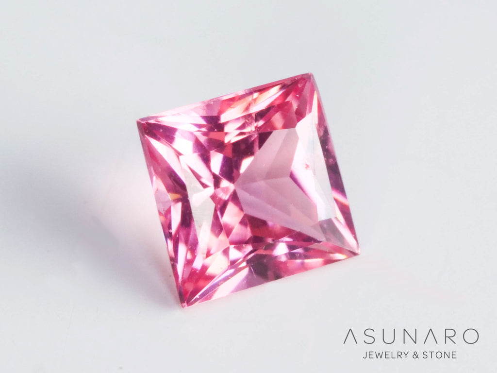 ピンクスピネル 　プリンセスカット　スリランカ産　0.16ct　【241026-2639】