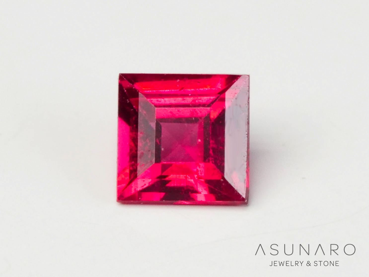 ピンクスピネル 　プリンセスカット　スリランカ産　0.03ct　【241026-2641】