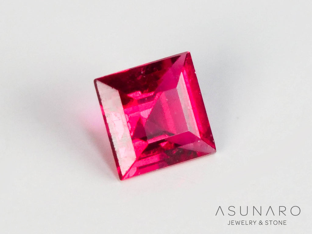 ピンクスピネル 　プリンセスカット　スリランカ産　0.03ct　【241026-2641】