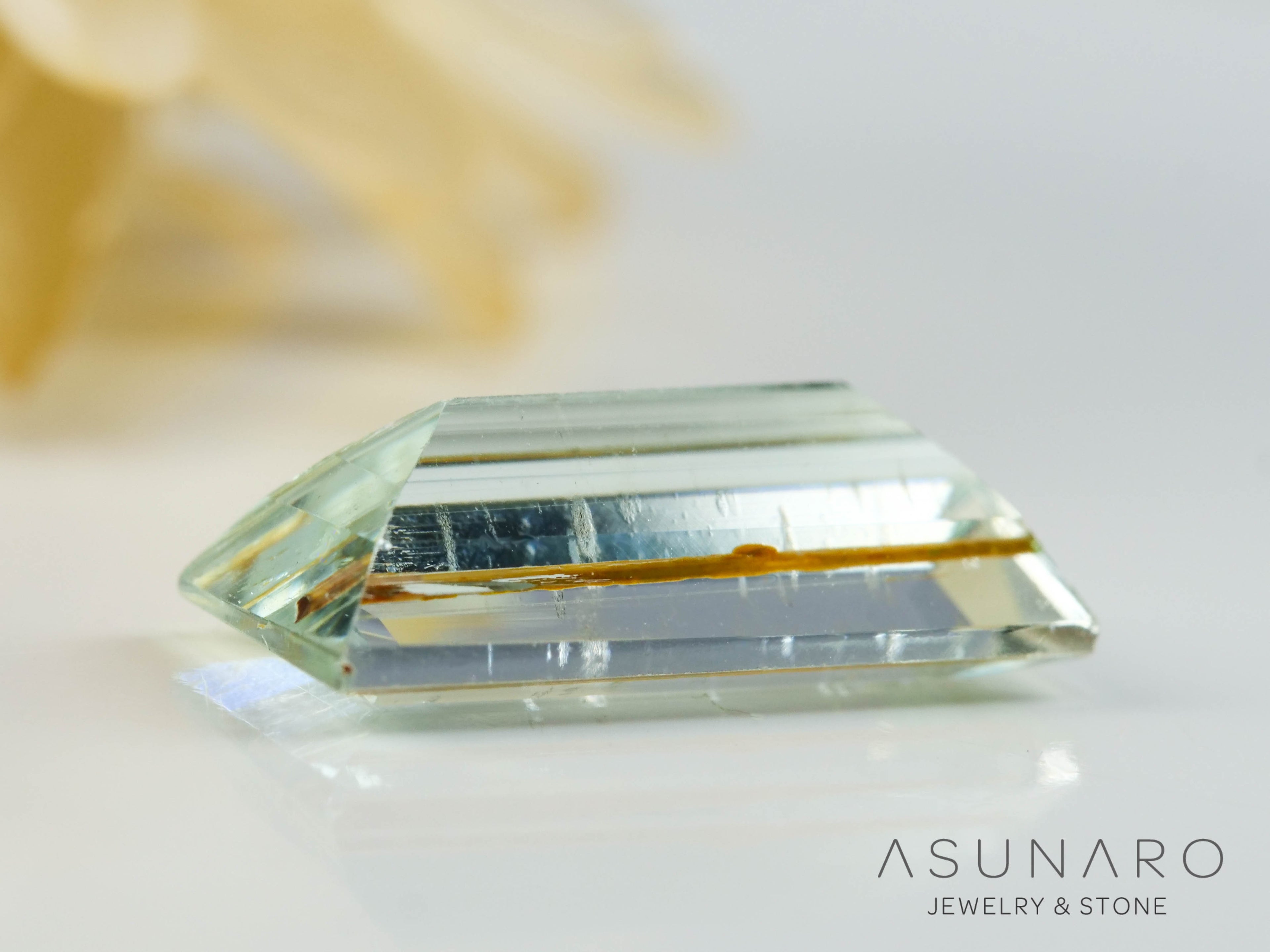 ルチル入り　アクアマリン　スクエアカット ブラジル産　2.32ct【241105-2645】