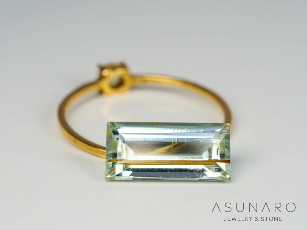 ルチル入り　アクアマリン　スクエアカット ブラジル産　2.32ct【241105-2645】