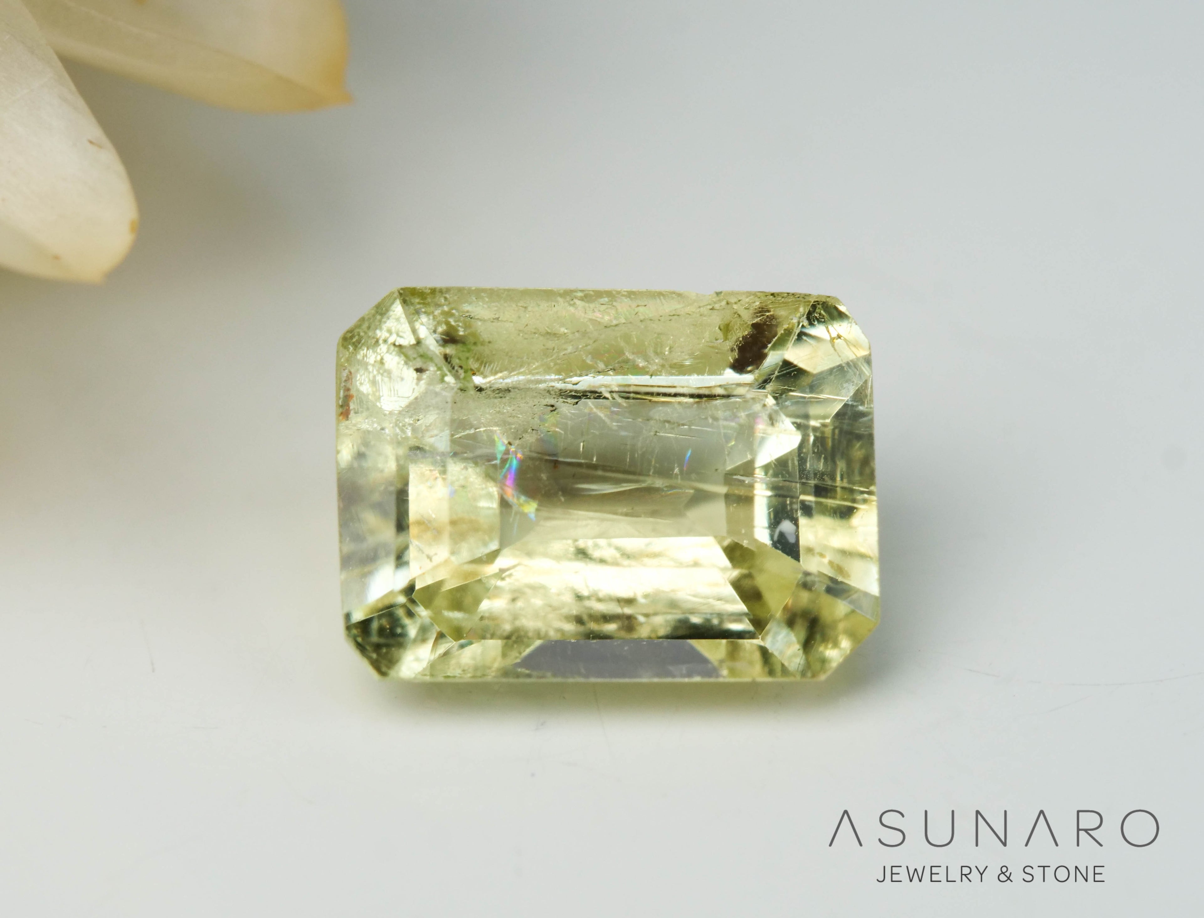 イエローベリル（アクアマリン）　エメラルドカット ブラジル産　0.50ct【241105-2647】