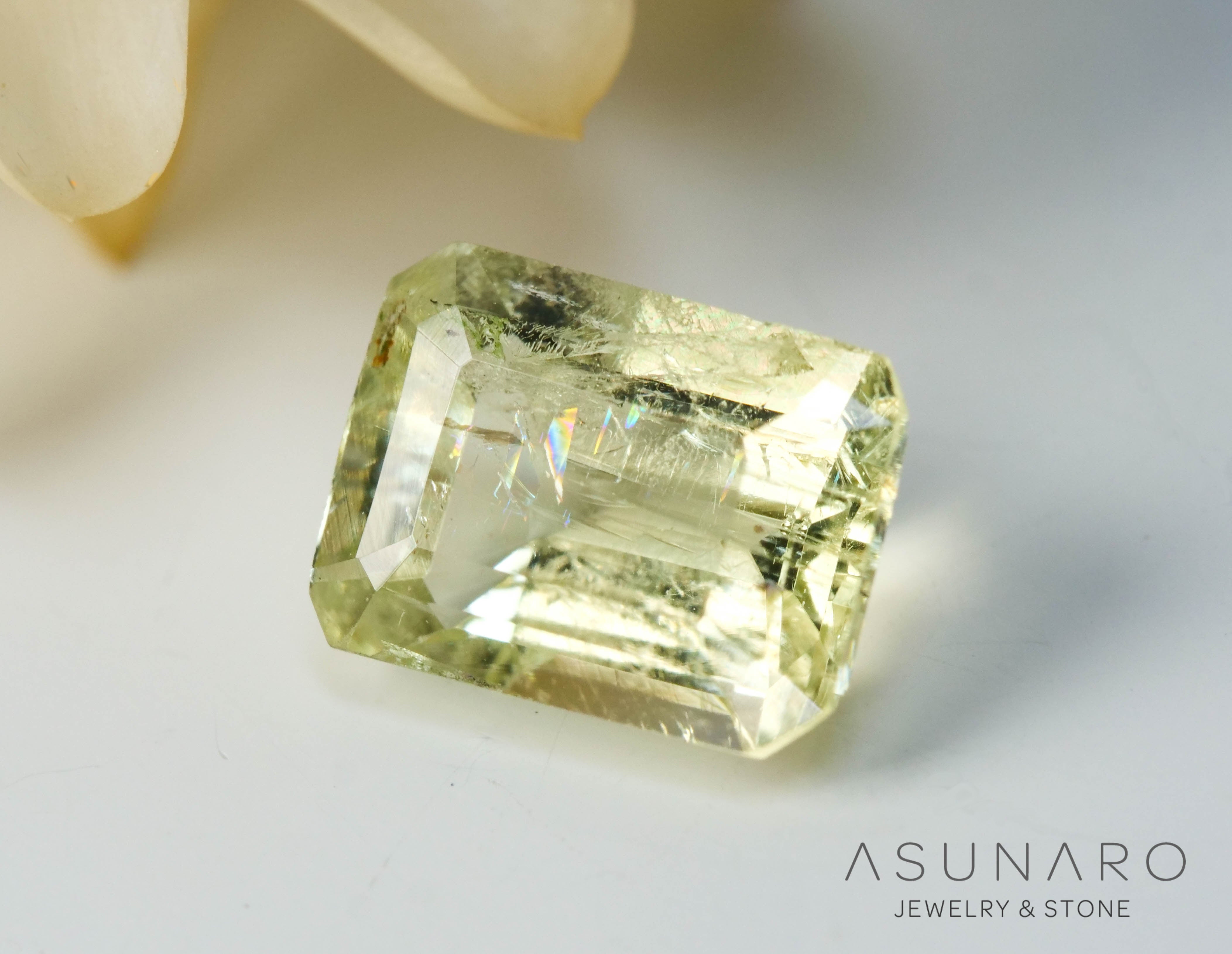 イエローベリル（アクアマリン） エメラルドカット ブラジル産 0.50ct