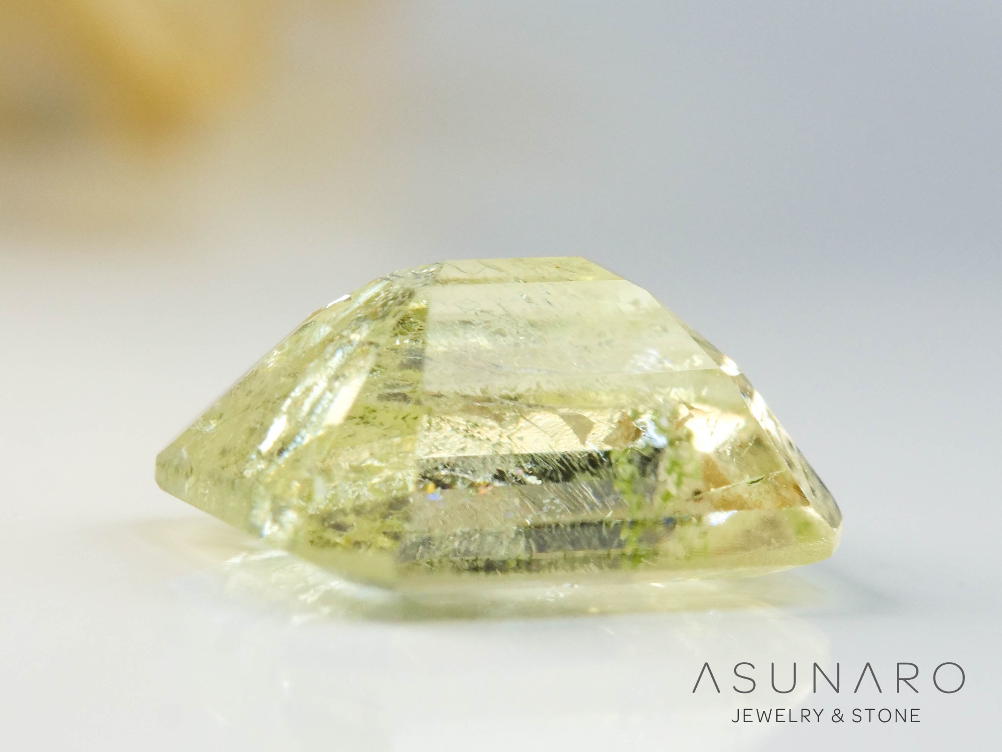 イエローベリル（アクアマリン） エメラルドカット ブラジル産 0.50ct