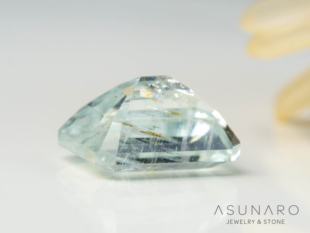 アクアマリン　エメラルドカット ブラジル産　1.24ct【241105-2649】