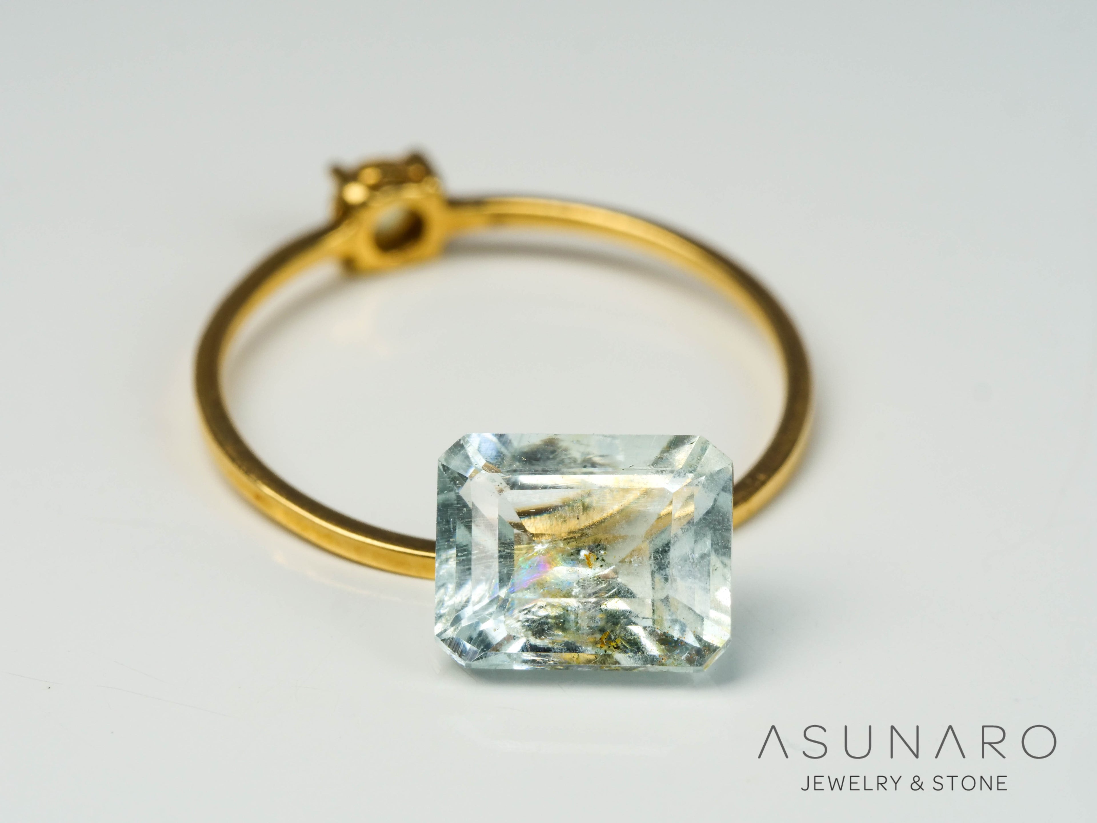 アクアマリン　エメラルドカット ブラジル産　1.24ct【241105-2649】