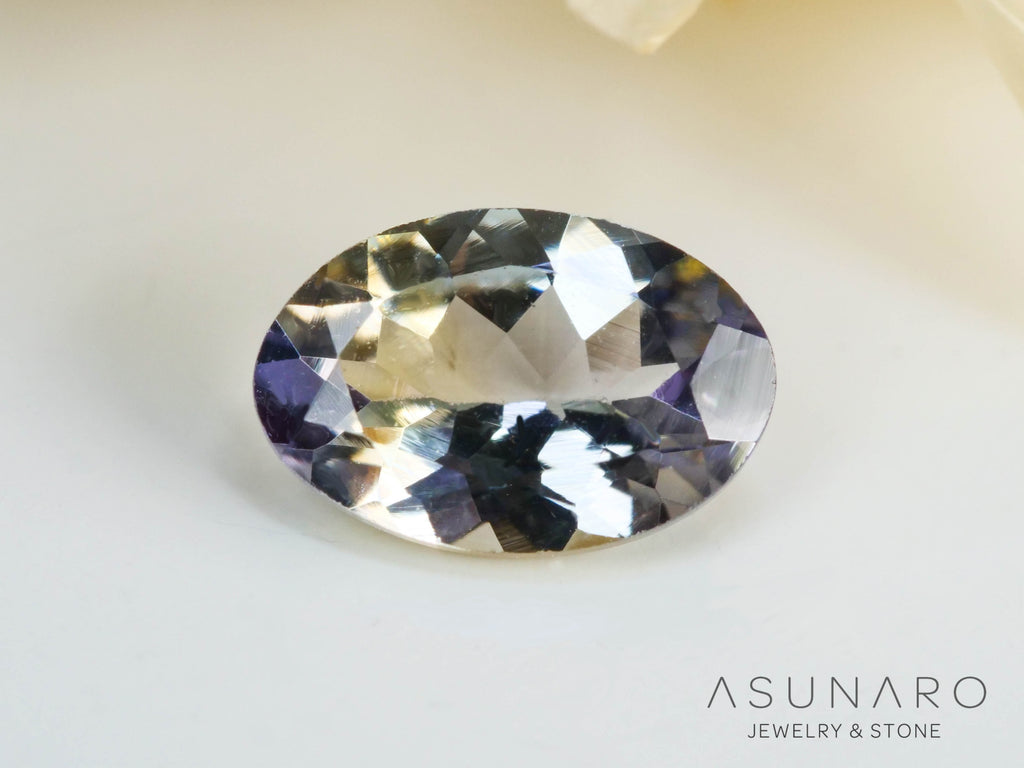 バイカラーゾイサイト（タンザナイト）  オーバルカット　タンザニア産　0.47ct【241122-2612】