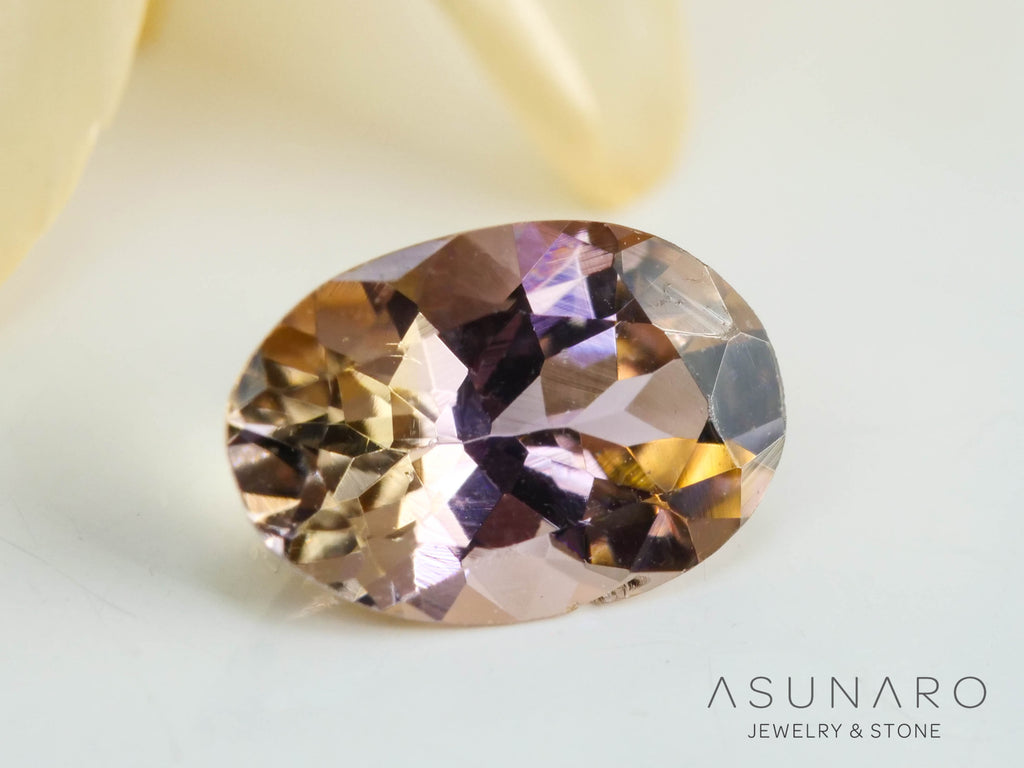 バイカラーゾイサイト（タンザナイト）  オーバルカット　タンザニア産　0.39ct【241122-2615】