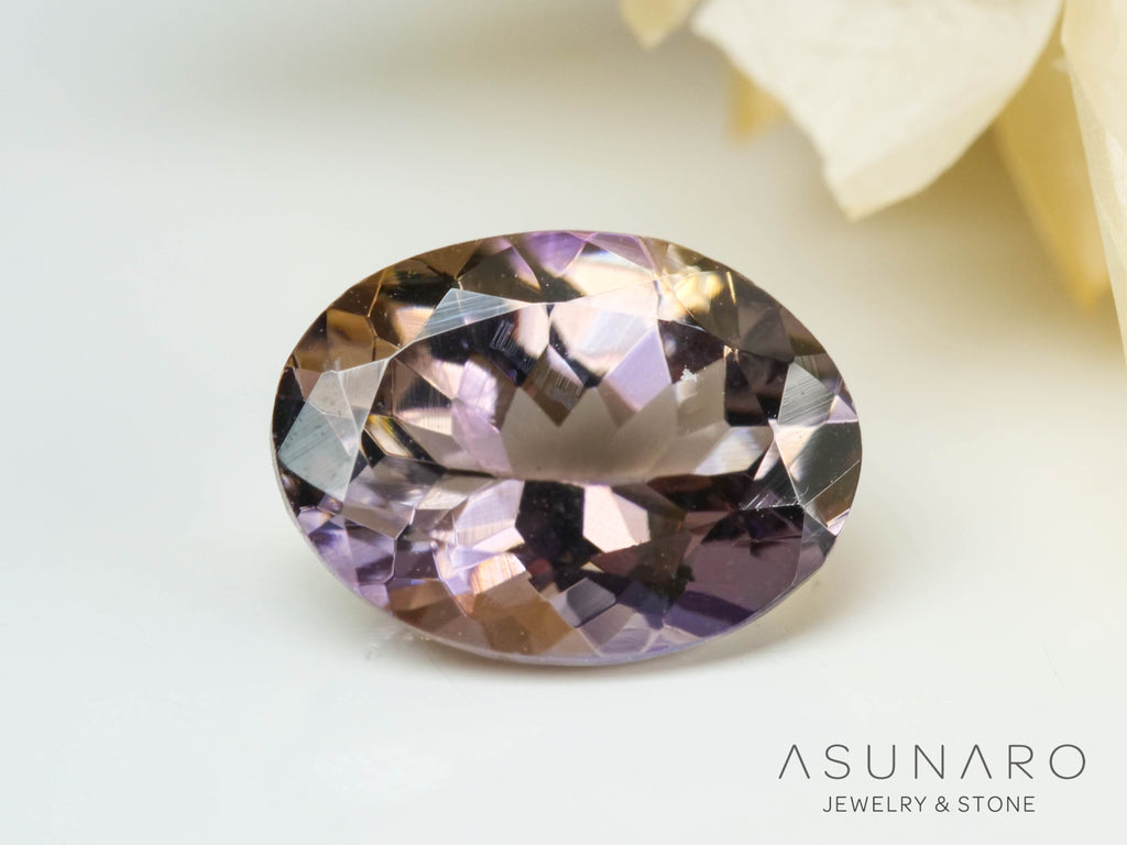 バイカラーゾイサイト（タンザナイト）  オーバルカット　タンザニア産　1.08ct【241122-2617】