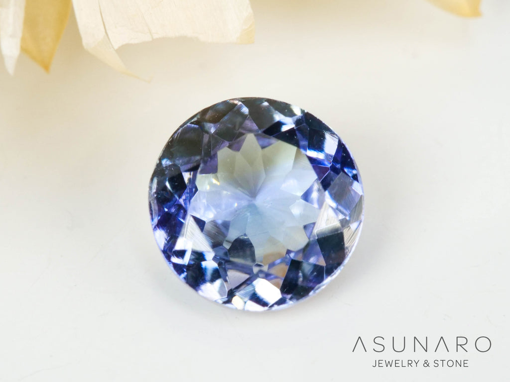 バイカラーゾイサイト（タンザナイト）  ラウンドカット　タンザニア産　0.87ct【241122-2620】