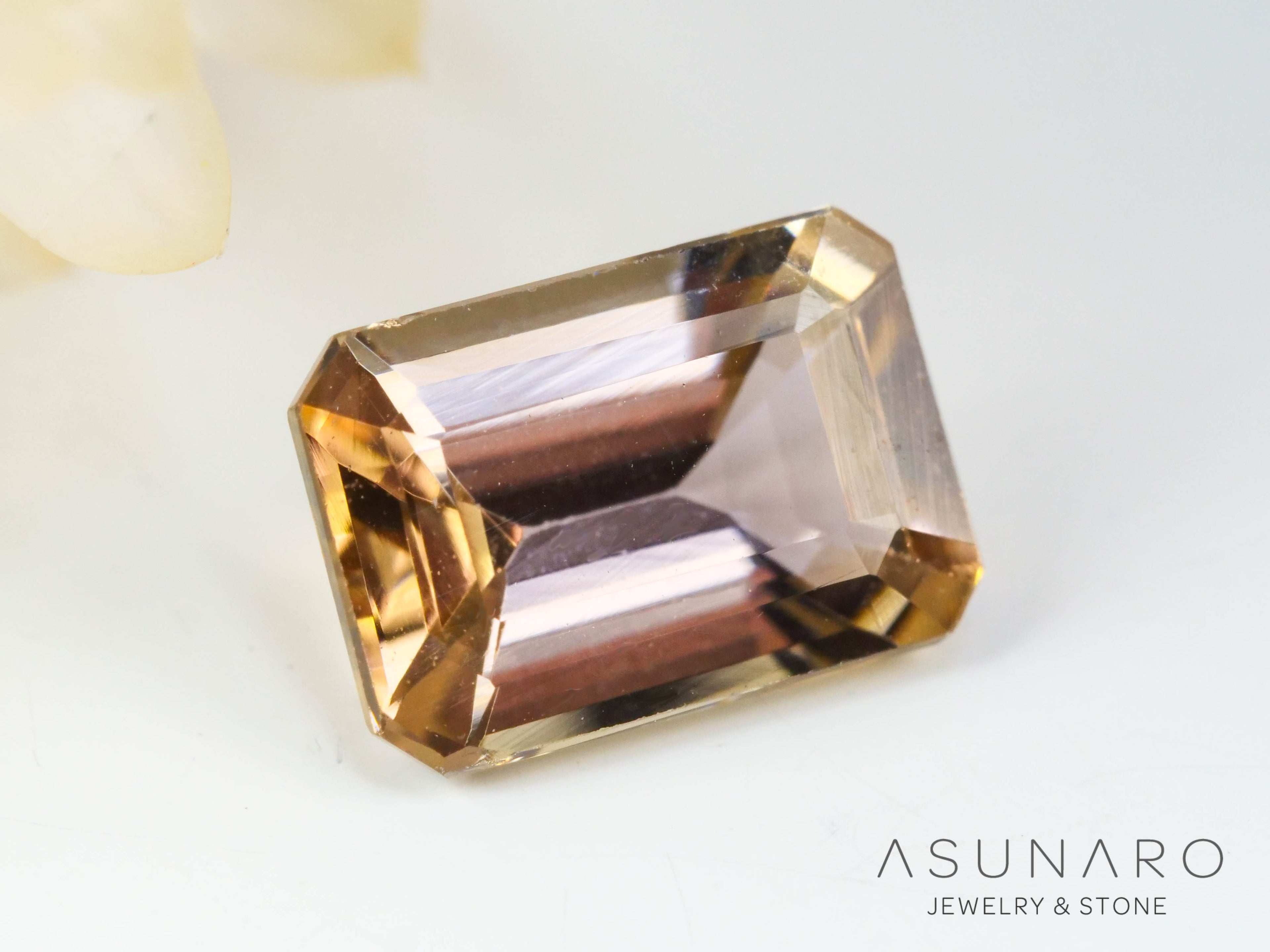 バイカラーゾイサイト（タンザナイト）  エメラルドカット　タンザニア産　1.02ct【241122-2621】