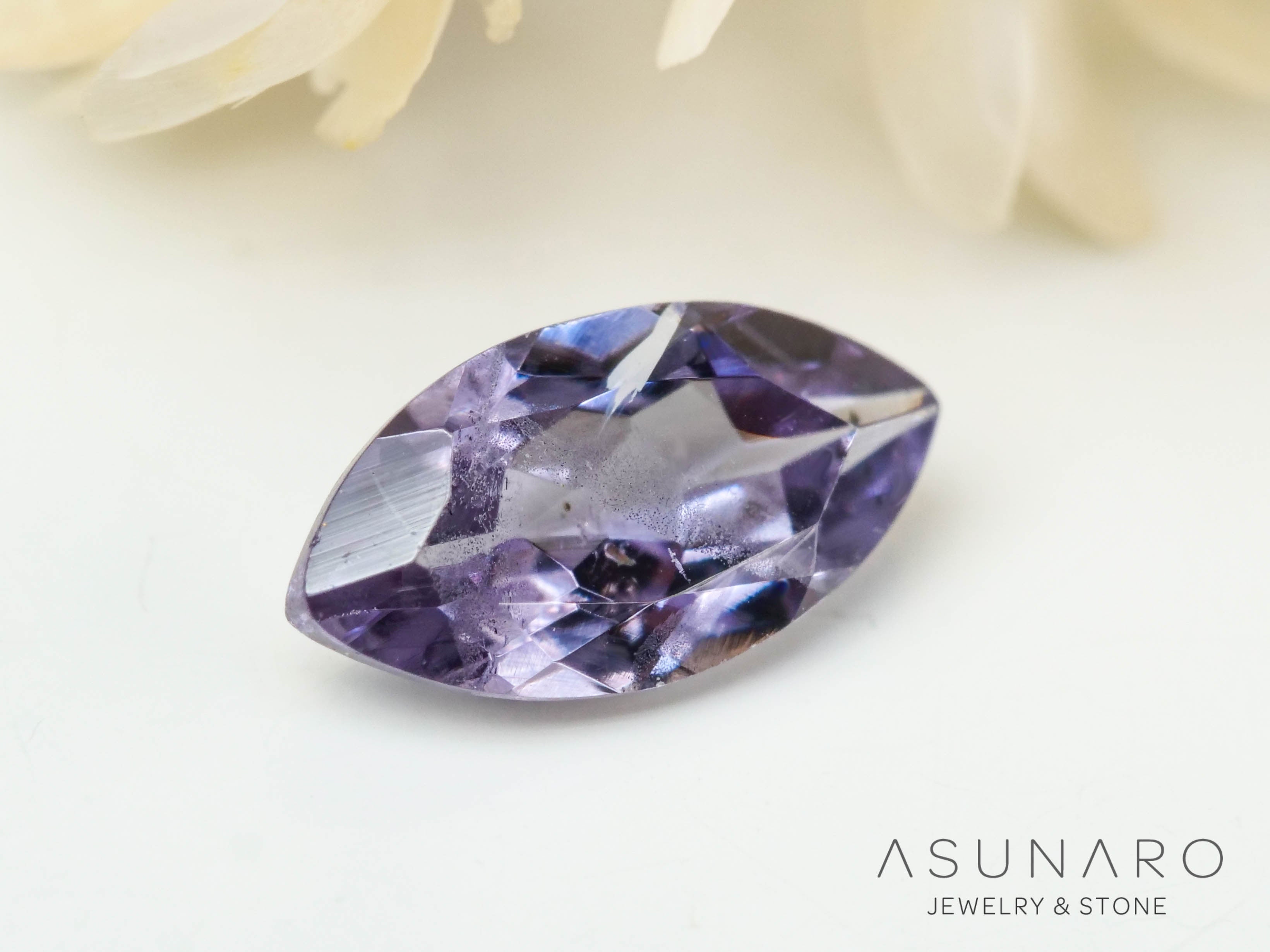 ベキリーブルーガーネット　マーキスカット　 マダガスカル産　0.30ct【250117-2656】