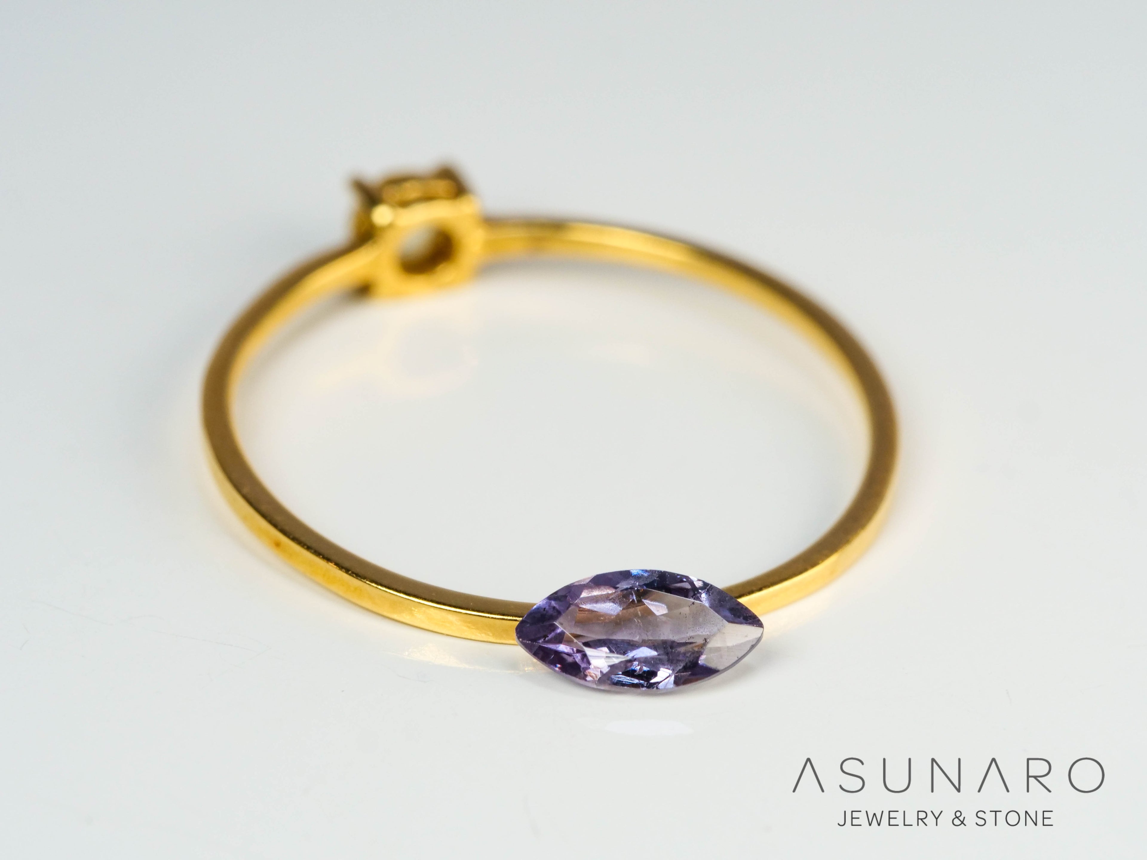 ベキリーブルーガーネット　マーキスカット　 マダガスカル産　0.30ct【250117-2656】