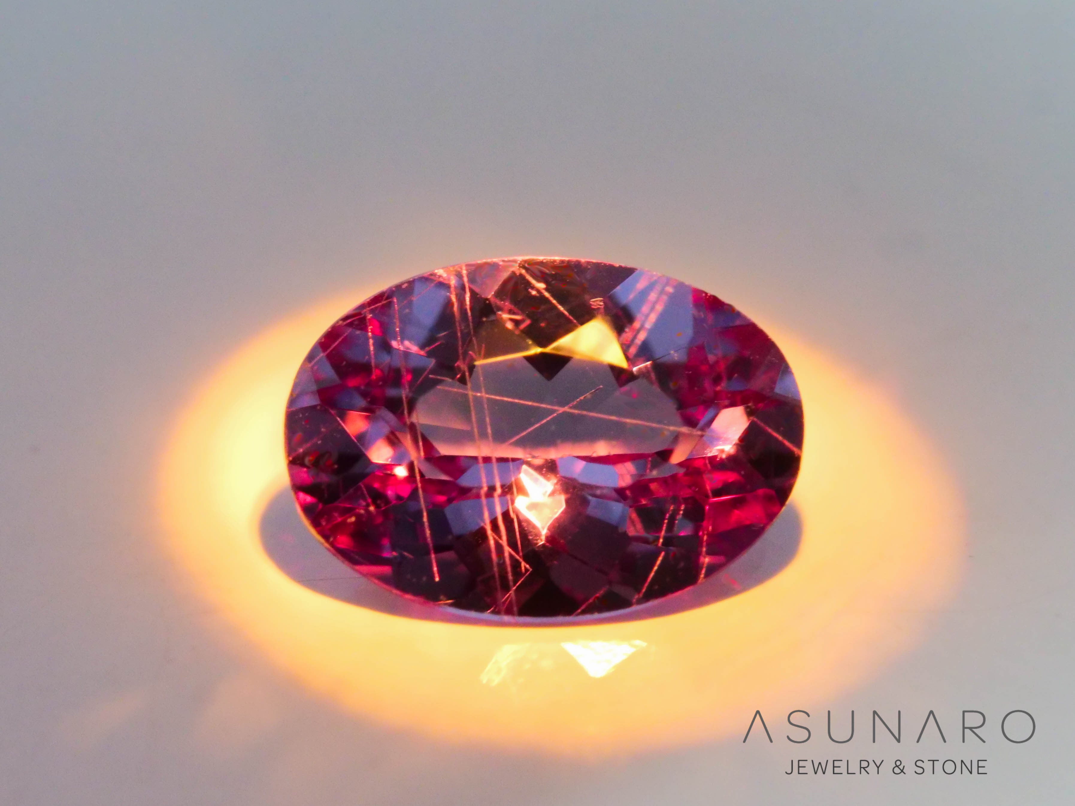 ベキリーブルーガーネット　オーバルカット　 マダガスカル産　0.43ct【250117-2657】