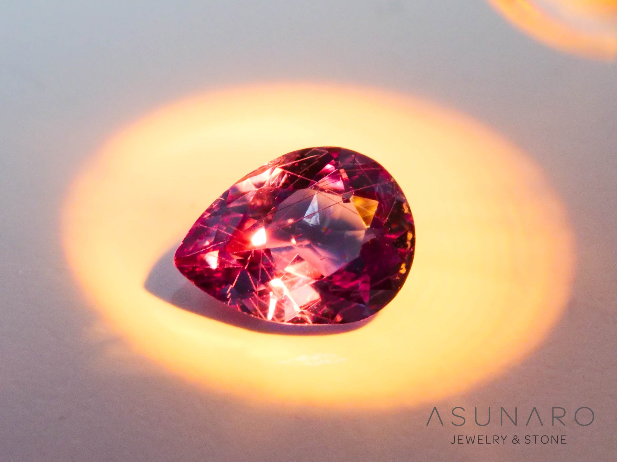 ベキリーブルーガーネット ペアシェイプ マダガスカル産 0.17ct