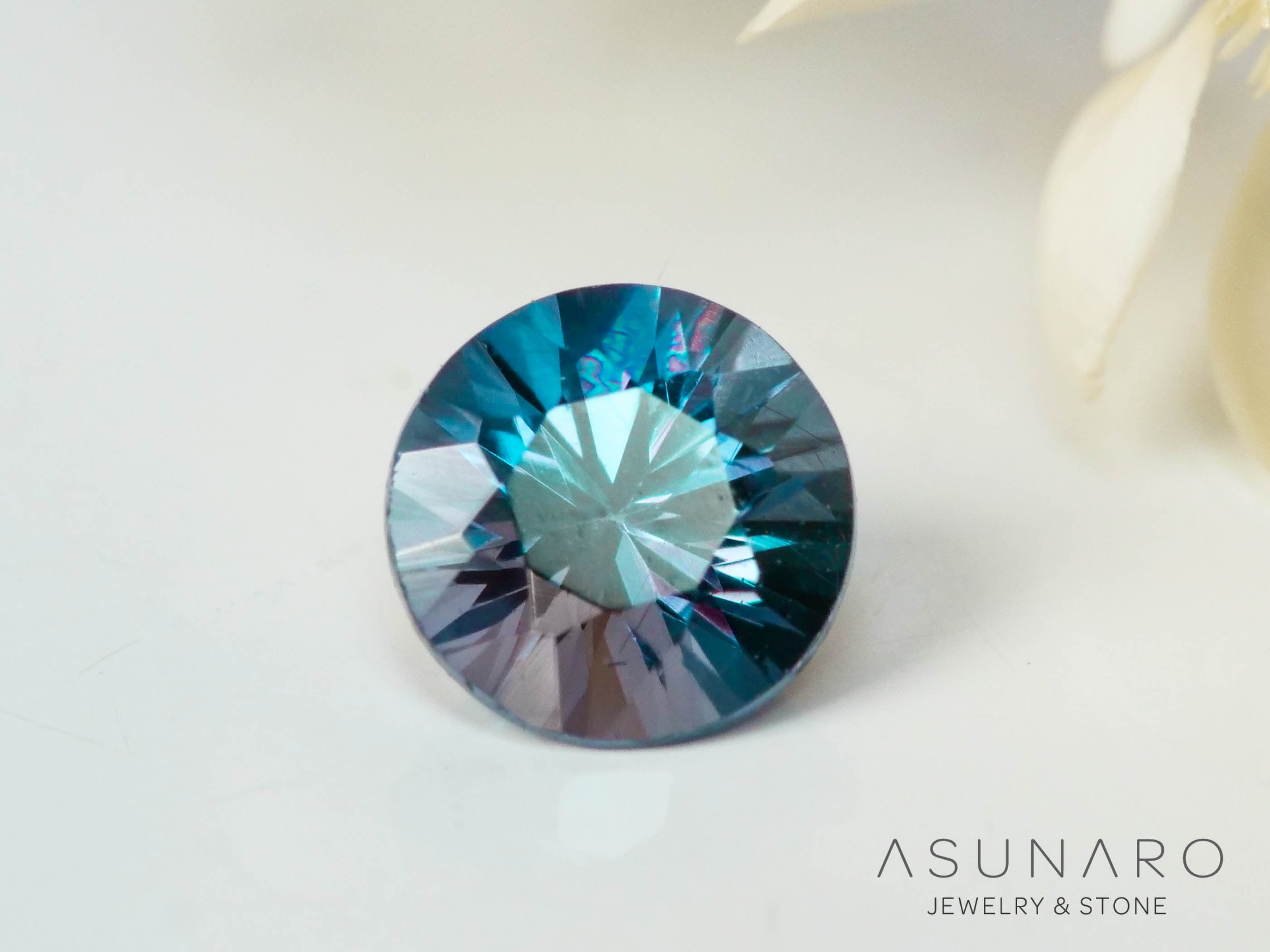 ベキリーブルーガーネット　ラウンドカット　 マダガスカル産　0.20ct【250117-2662】