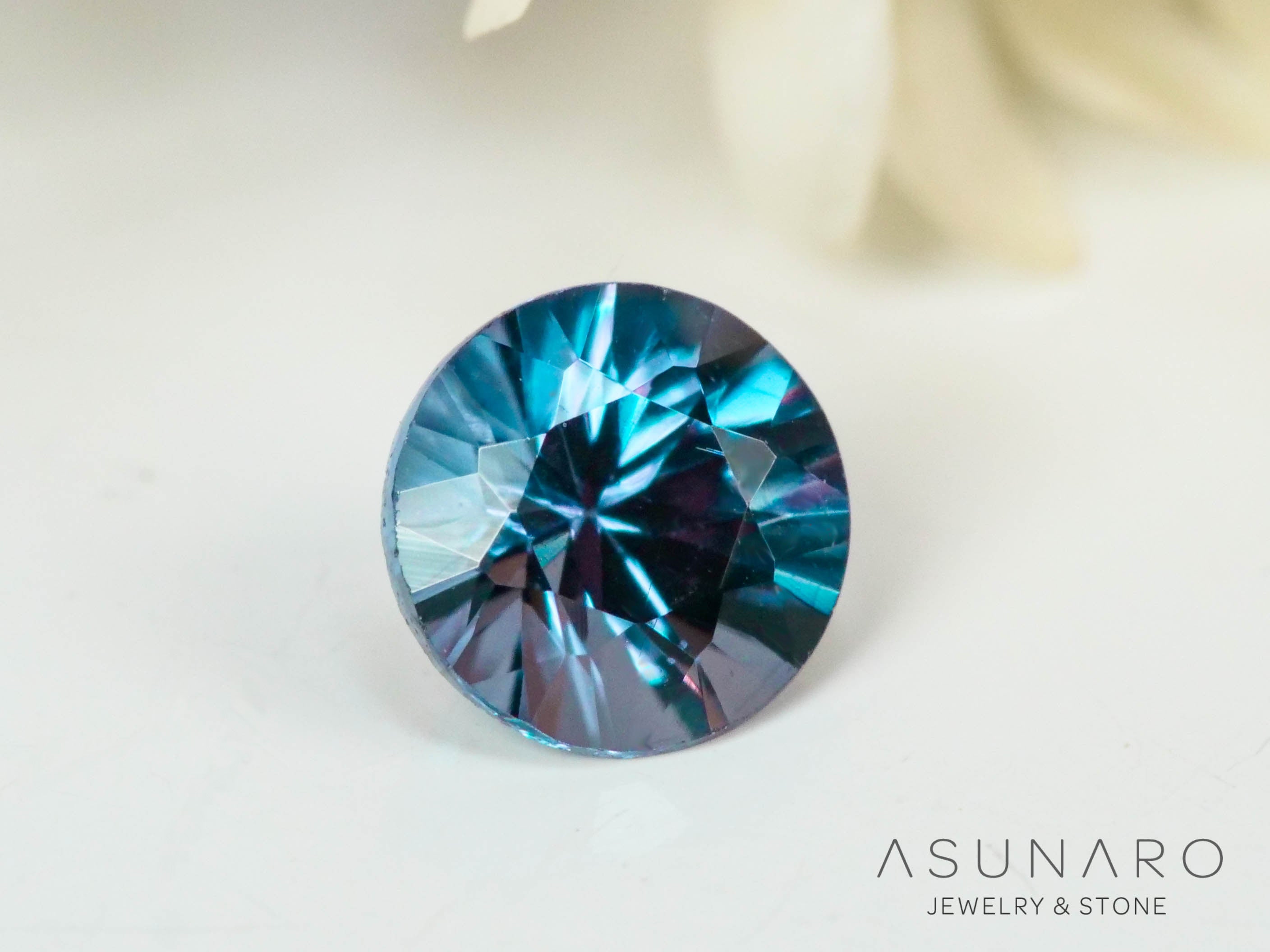 ベキリーブルーガーネット　ラウンドカット　 マダガスカル産　0.20ct【250117-2662】