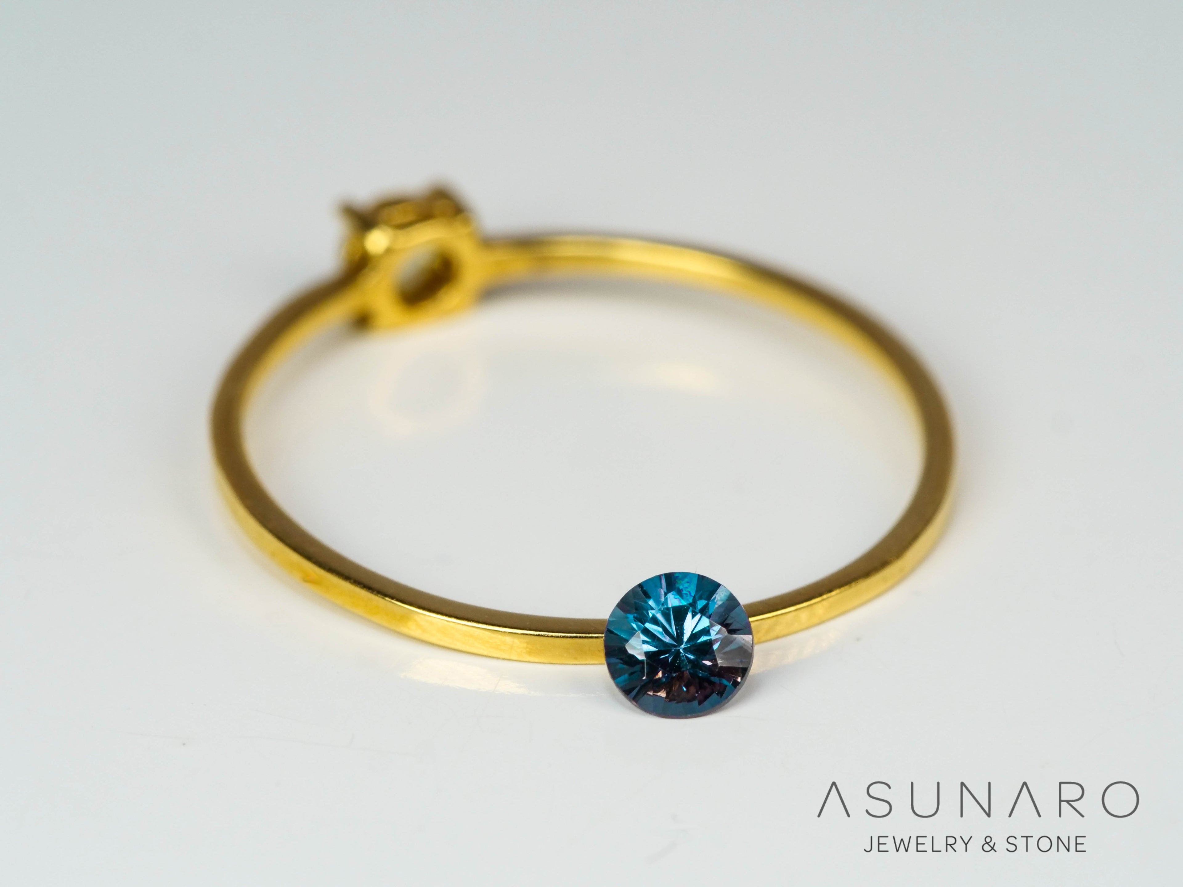 ベキリーブルーガーネット　ラウンドカット　 マダガスカル産　0.20ct【250117-2662】