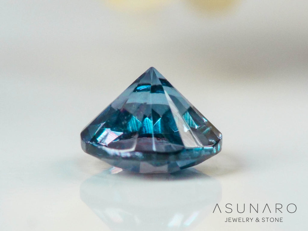 ベキリーブルーガーネット　ラウンドカット　 マダガスカル産　0.21ct【250117-2663】