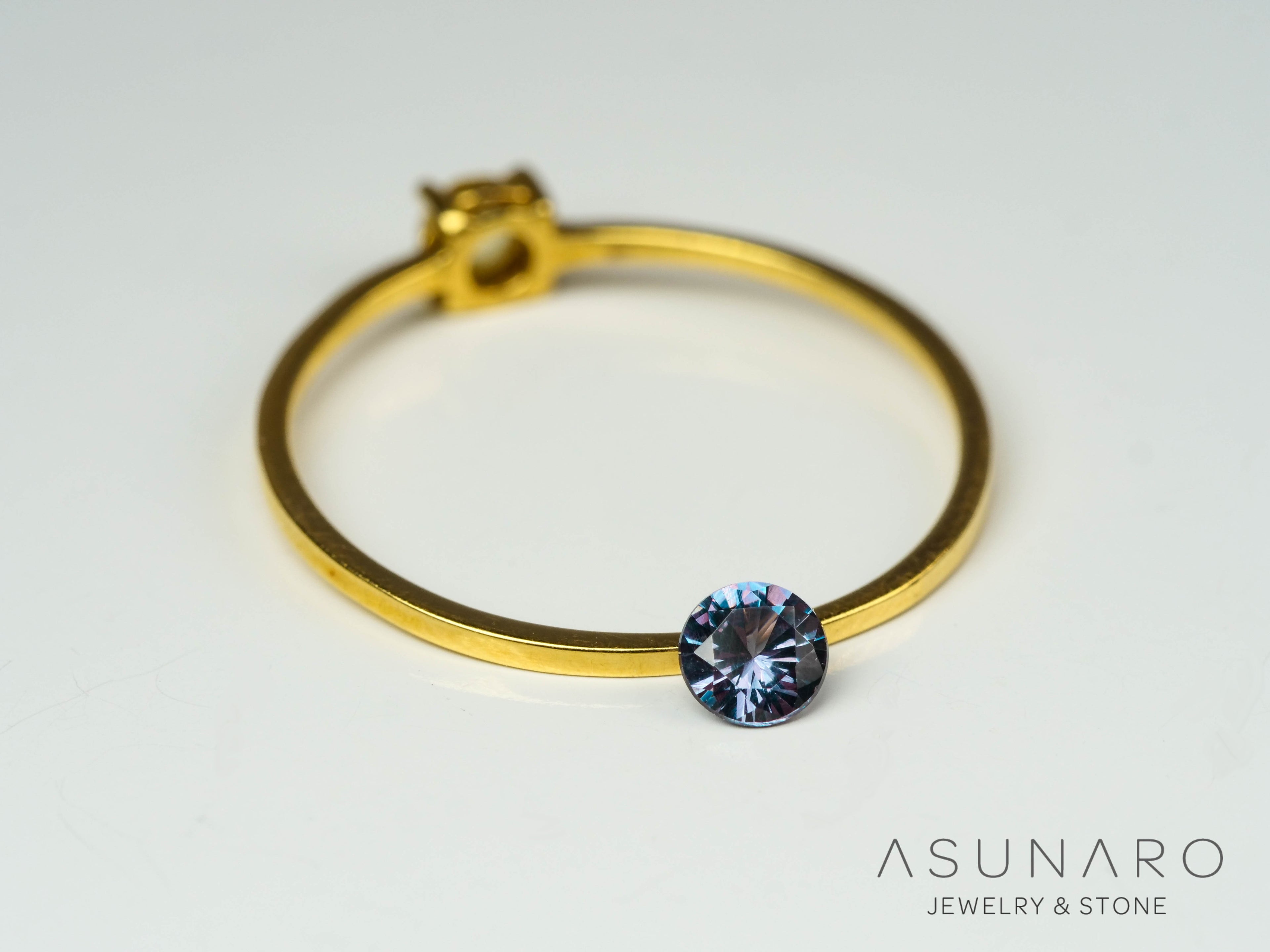 ベキリーブルーガーネット　ラウンドカット　 マダガスカル産　0.21ct【250117-2666】