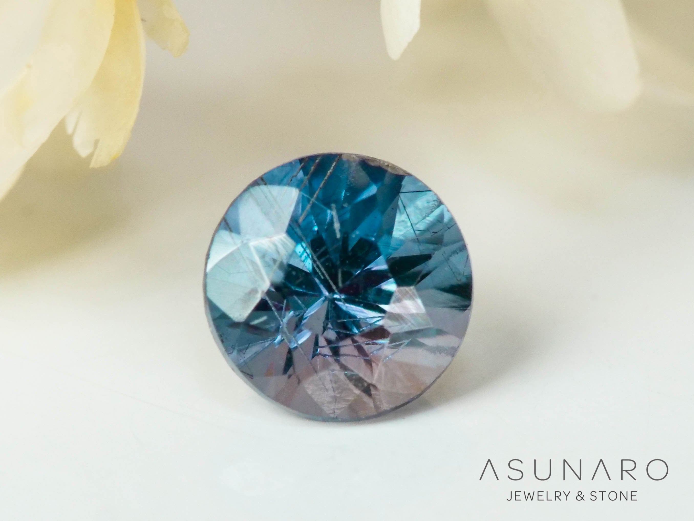 ベキリーブルーガーネット　ラウンドカット　 マダガスカル産　0.20ct【250117-2667】