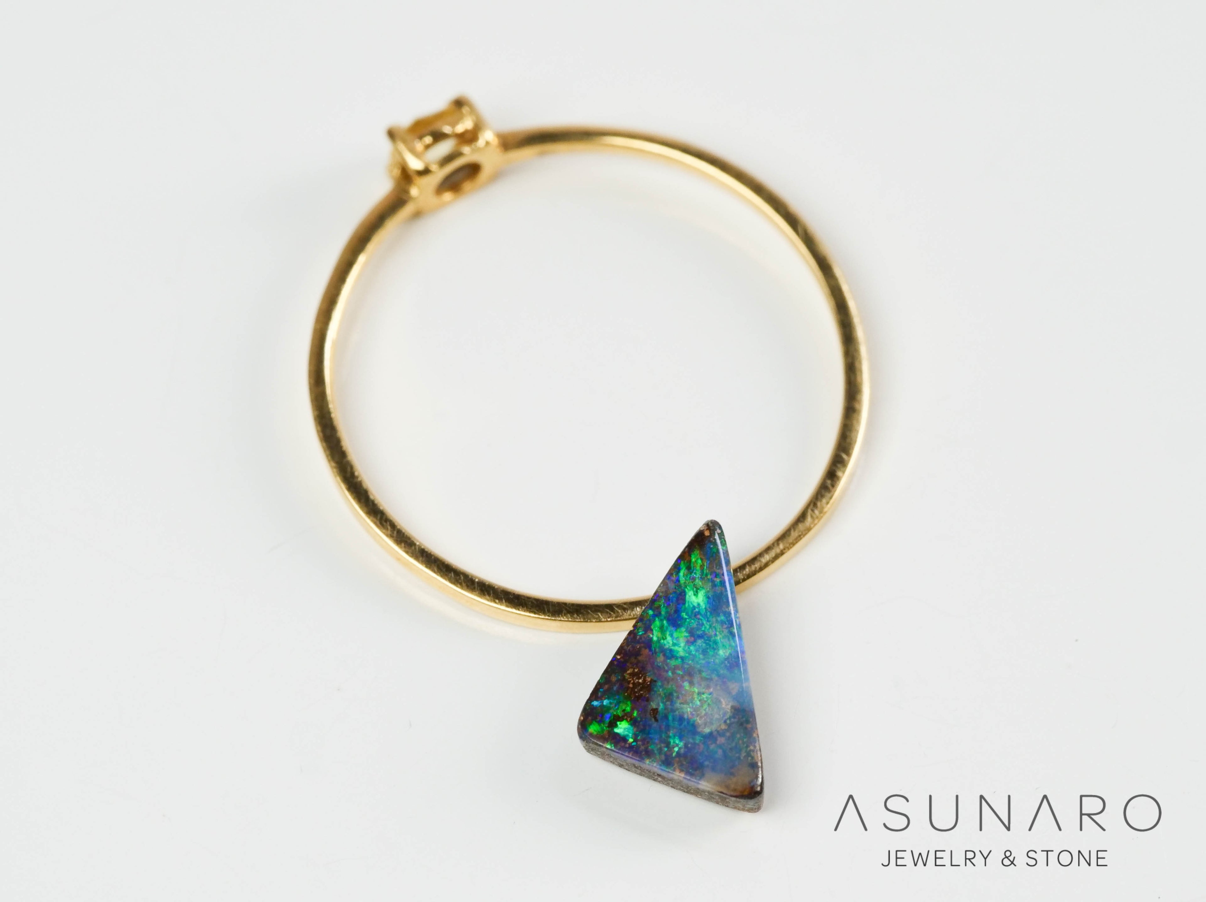 ボルダーオパール 　オーストラリア産　0.83ct【241107-2669】