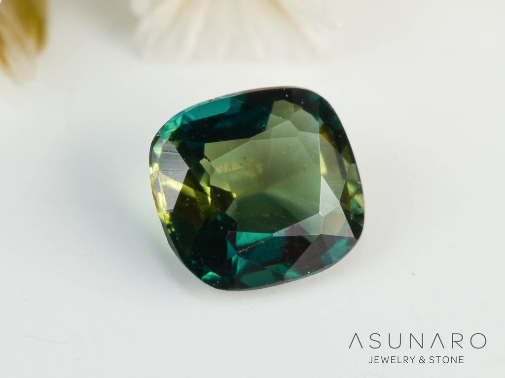 バイカラーラズライト　クッションカット　パキスタン産　0.25ct【241111-2698】