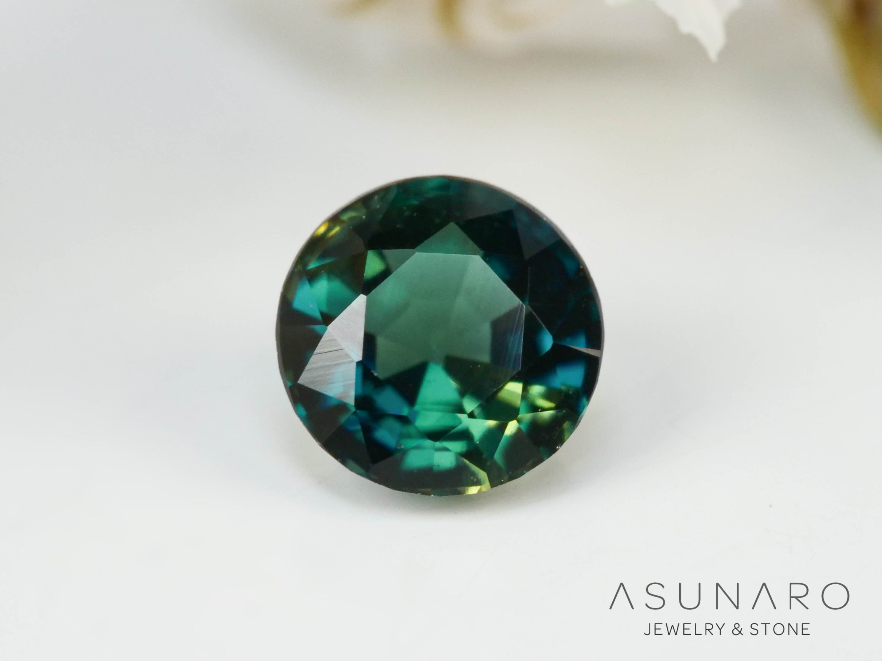 バイカラーラズライト　ラウンドカット　パキスタン産　0.20ct【241111-2700】