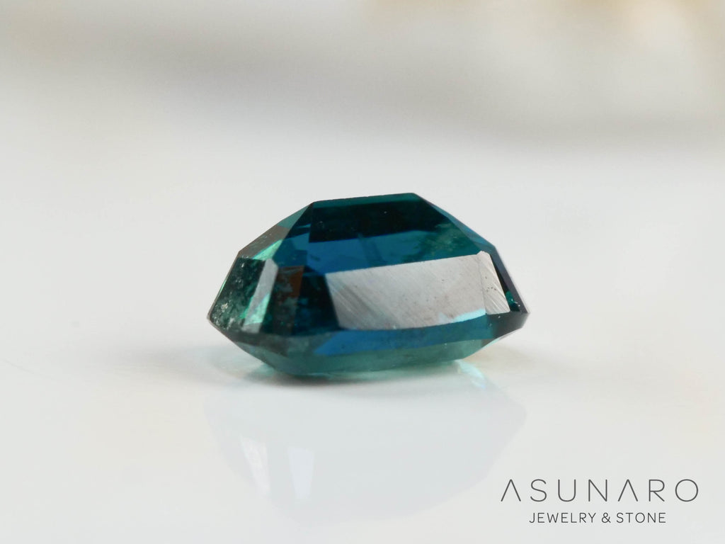 バイカラーラズライト　クッションカット　パキスタン産　0.21ct【241111-2701】