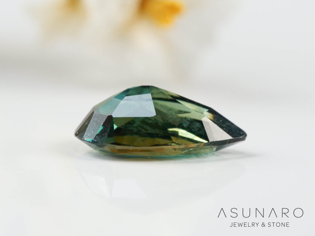 バイカラーラズライト　ペアシェイプ　パキスタン産　0.33ct【241111-2702】