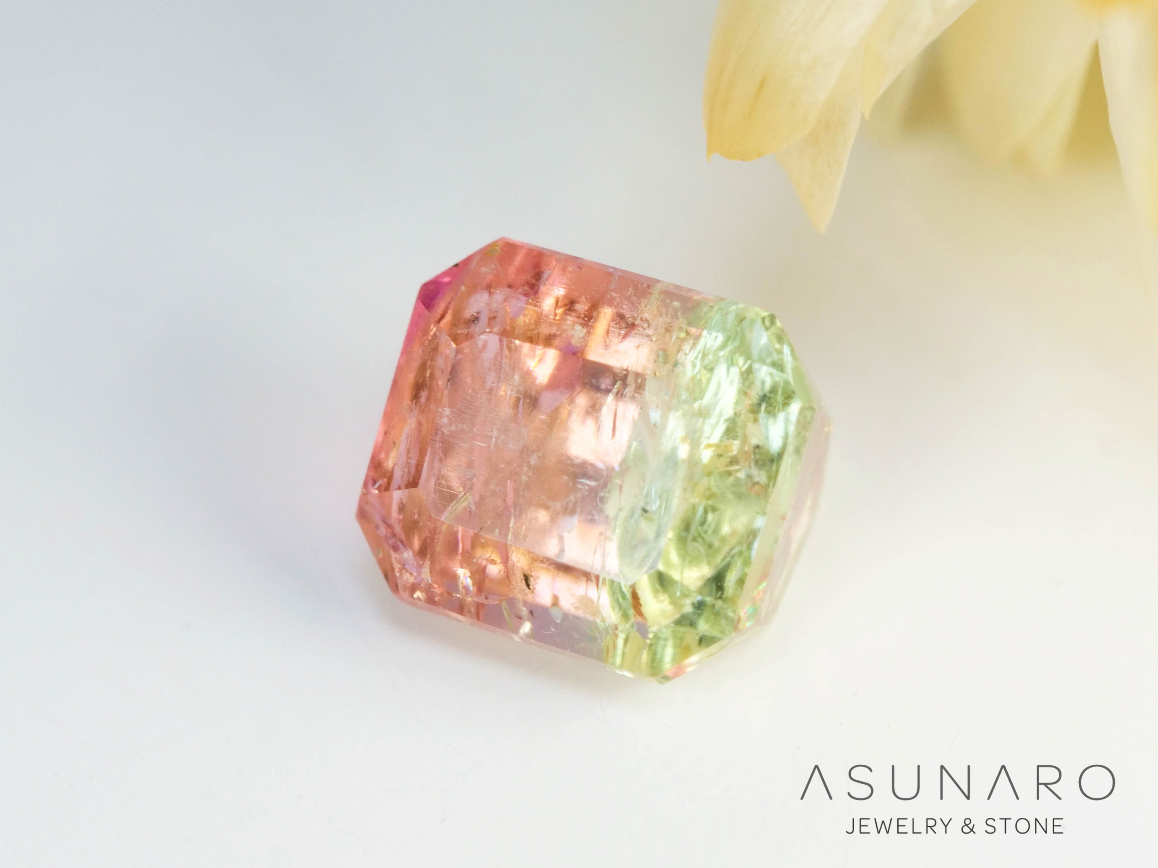 桜餅バイカラードトルマリン　エメラルドカット　アフガニスタン産　0.86ct【250203-2719】