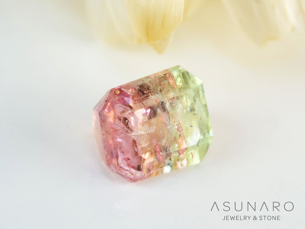 桜餅バイカラードトルマリン　エメラルドカット　アフガニスタン産　0.86ct【250203-2719】
