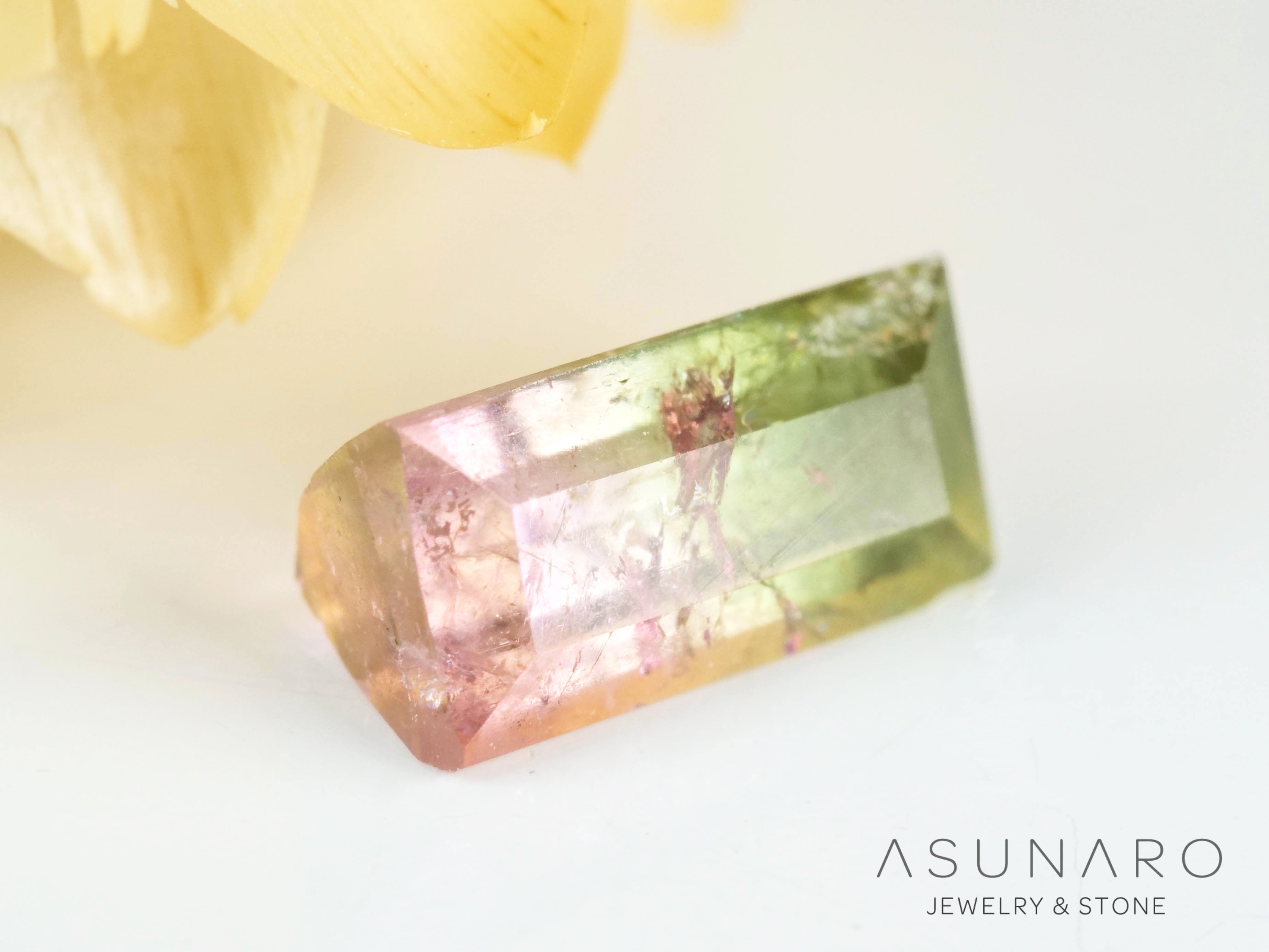 桜餅バイカラードトルマリン　スクエアカット　アフガニスタン産　0.69ct【250203-2720】