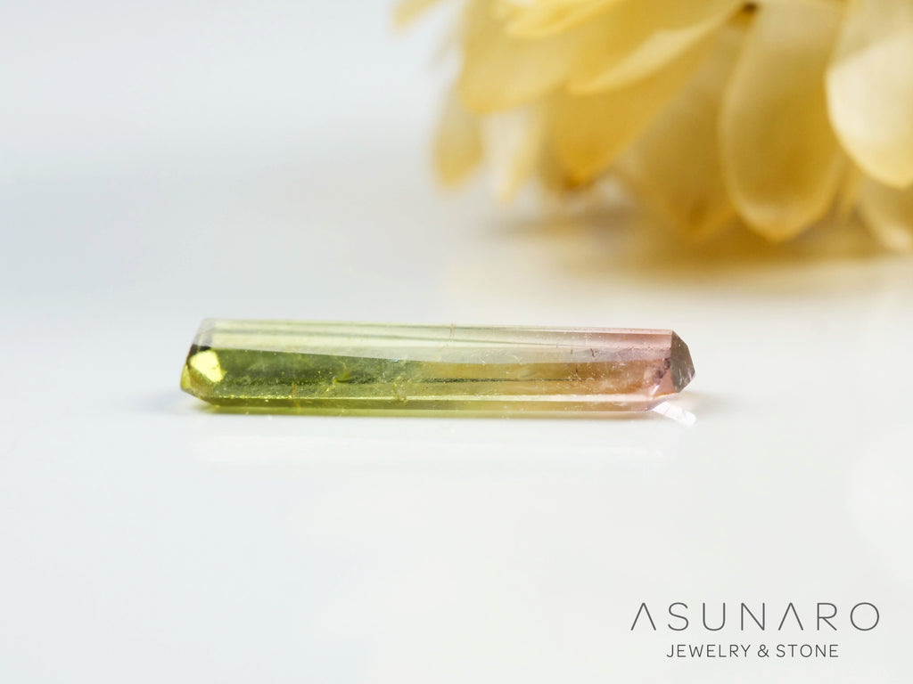 桜餅バイカラードトルマリン　エメラルドカット　アフガニスタン産　0.61ct【250203-2721】