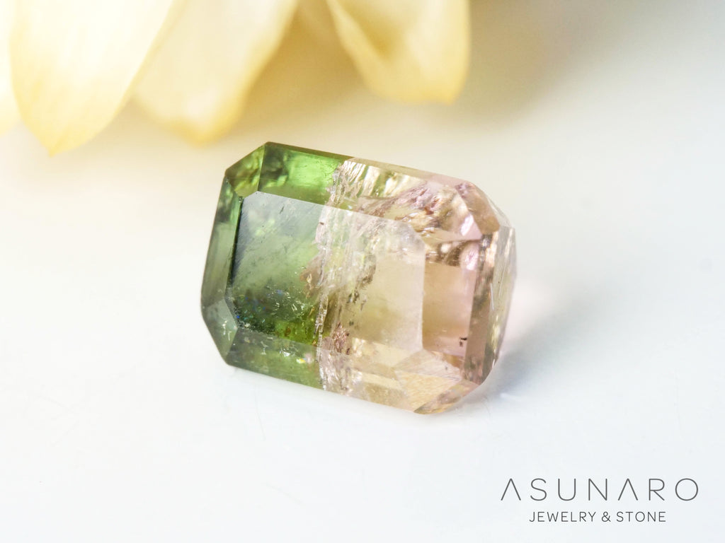 桜餅バイカラードトルマリン　エメラルドカット　アフガニスタン産　1.05ct【250203-2724】