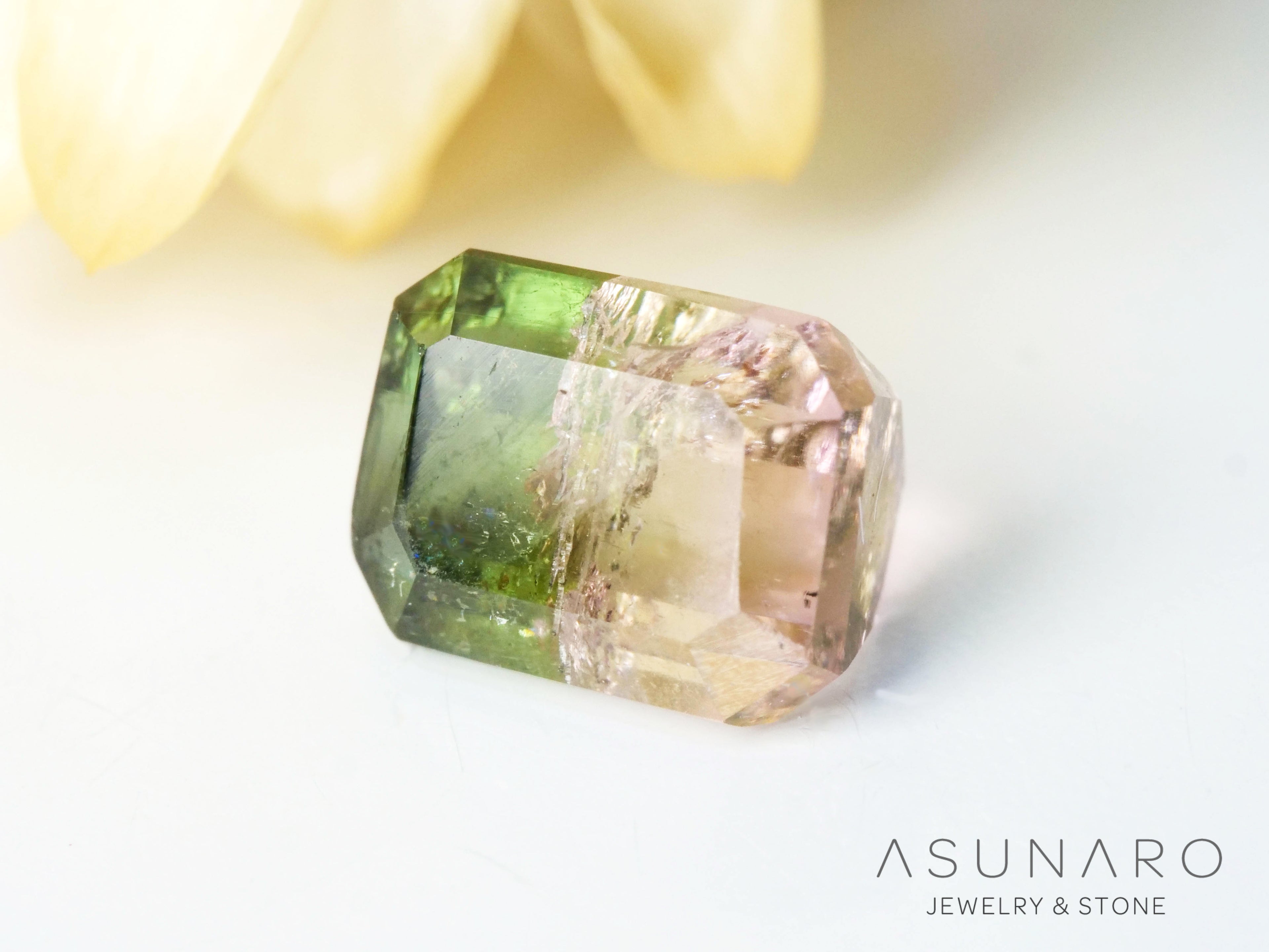 桜餅バイカラードトルマリン　エメラルドカット　アフガニスタン産　1.05ct【250203-2724】