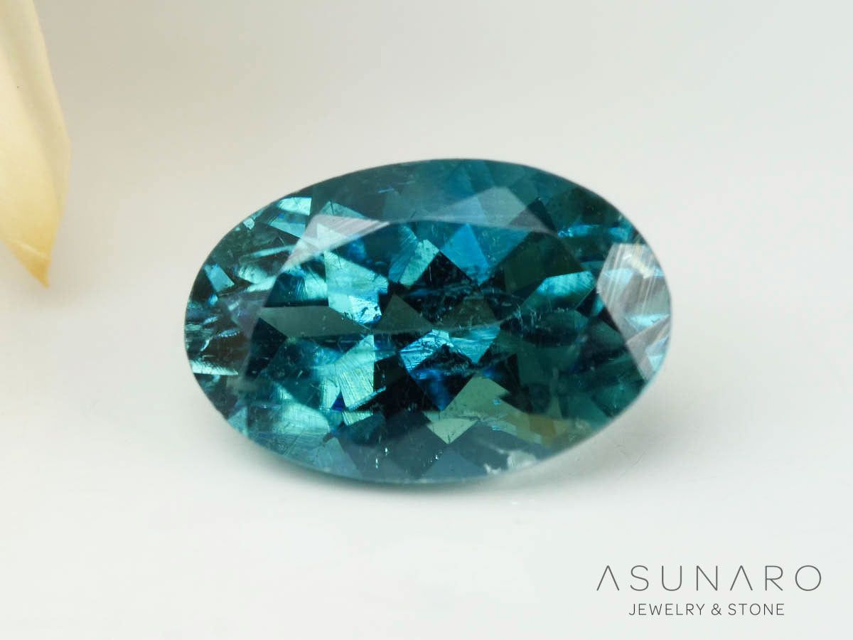 ブルートルマリン　オーバルカット　アフガニスタン産　0.54ct【250205-2743】