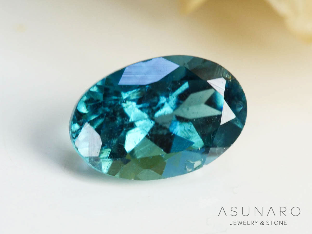 ブルートルマリン　オーバルカット　アフガニスタン産　0.54ct【250205-2743】