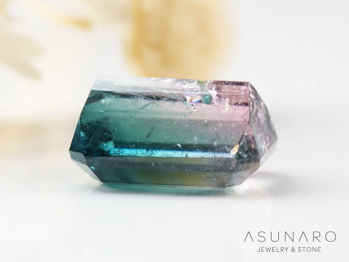 レアストーン　アイオライト&エメラルド&トルマリン&マイカ共生5.25cm バイカラートルマリン エメラルドカット アフガニスタン産 2.14ct