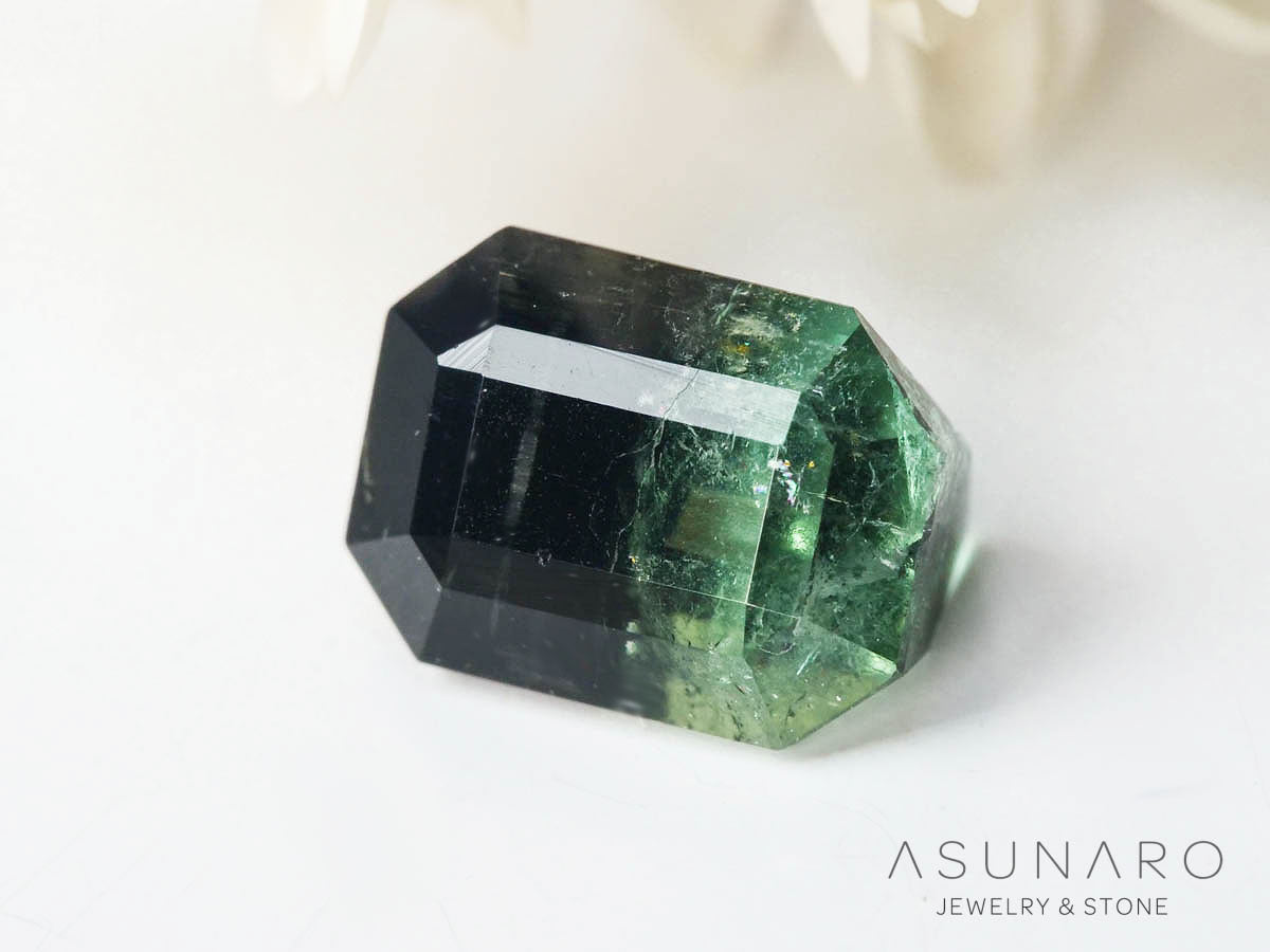 バイカラートルマリン 　エメラルドカット　アフガニスタン産 　0.87ct【250205-2769】
