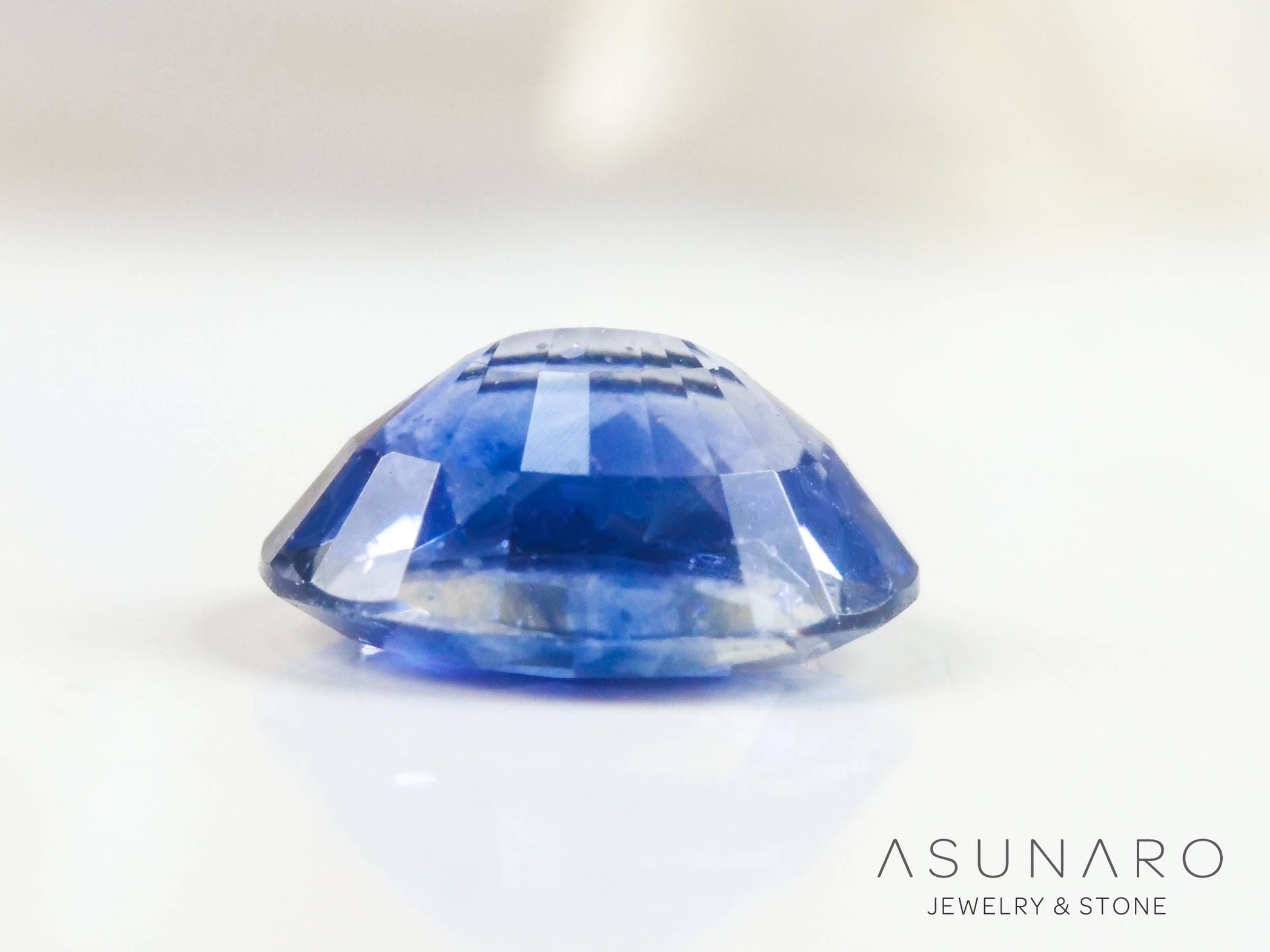 バイカラーサファイア 　オーバルカット　 スリランカ産　0.27ct【250210-2803】