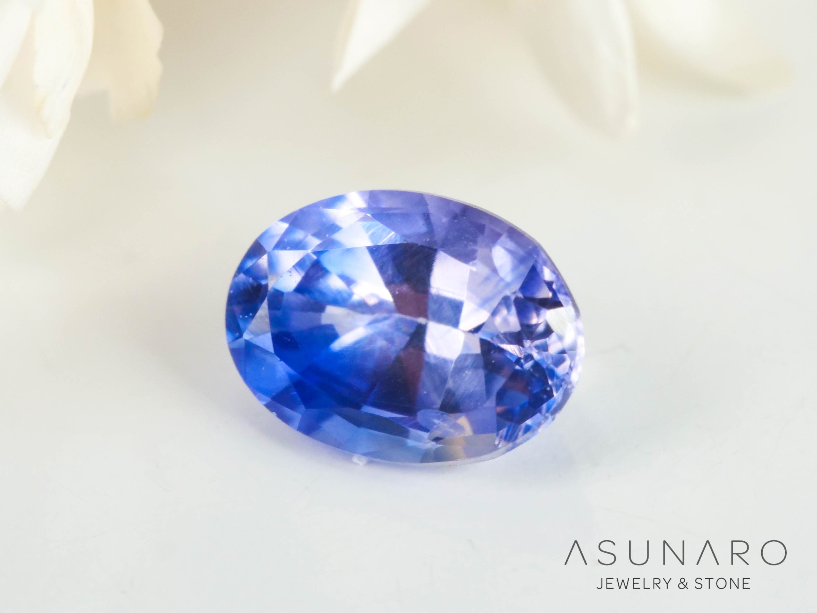 バイカラーサファイア 　オーバルカット　 スリランカ産　0.33ct【250210-2806】