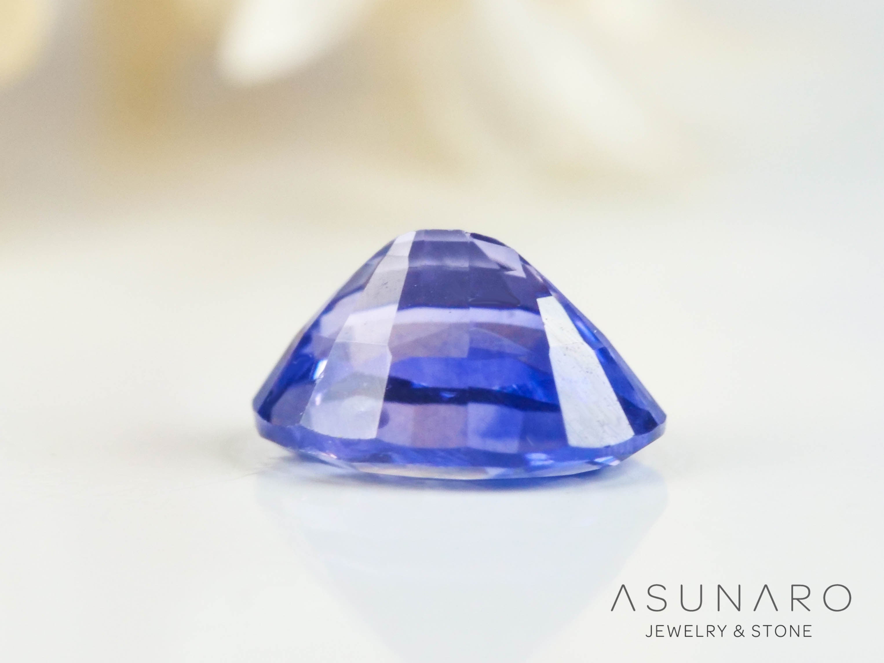 バイカラーサファイア 　オーバルカット　 スリランカ産　0.33ct【250210-2806】