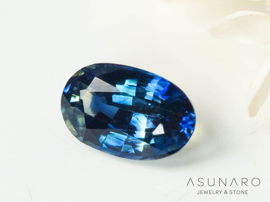 バイカラーサファイア 　オーバルカット　 スリランカ産　0.46ct【250210-2809】